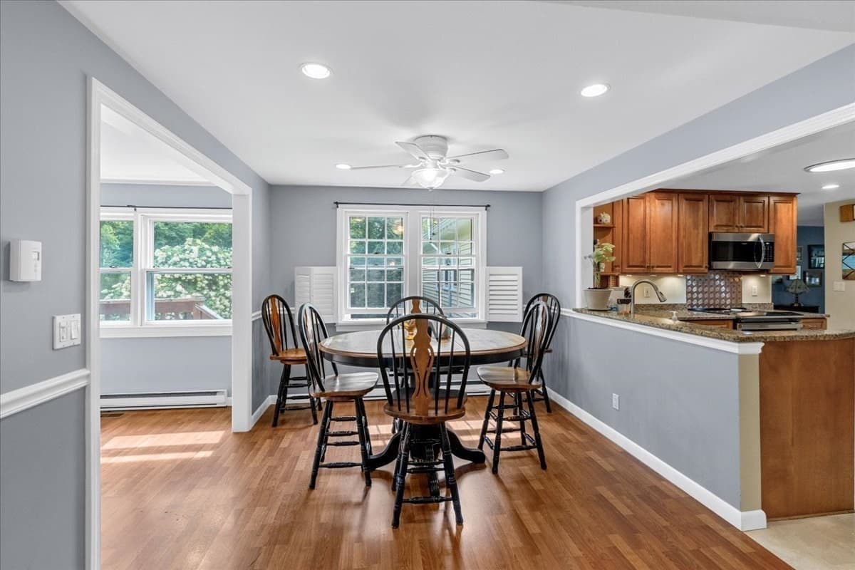 Single Family Residence at 121 Twin Fawn Dr, Hanover MA 02339, Hanover, photo 17 of 42