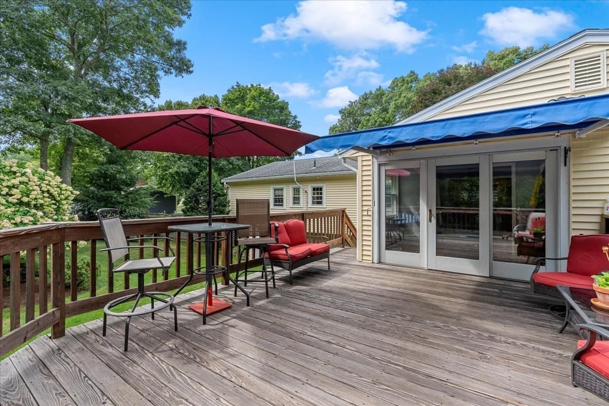 Single Family Residence at 121 Twin Fawn Dr, Hanover MA 02339, Hanover, photo 32 of 42