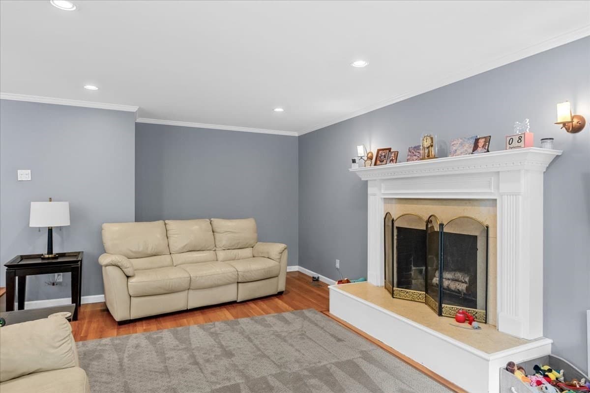 Single Family Residence at 121 Twin Fawn Dr, Hanover MA 02339, Hanover, photo 20 of 42