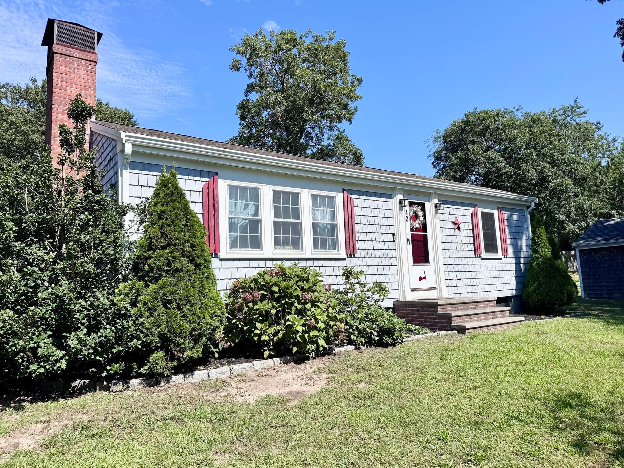 Single Family Residence at 42 Vineyard Ave, Barnstable MA 02601, Barnstable, photo 2 of 36