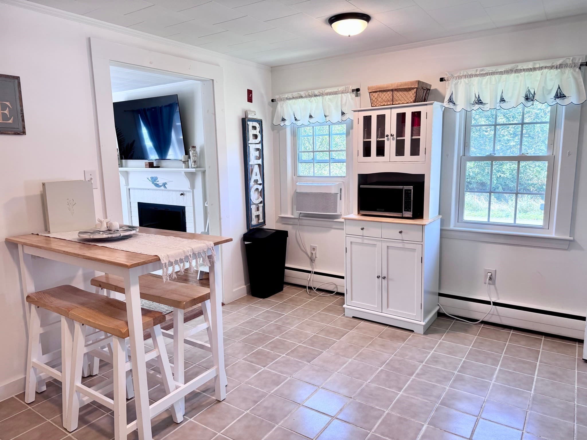 Single Family Residence at 42 Vineyard Ave, Barnstable MA 02601, Barnstable, photo 6 of 36