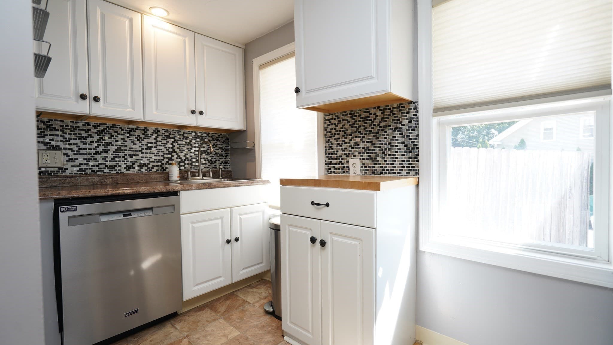 Single Family Residence at 4 Phillips St, Attleboro MA 02703, Attleboro, photo 7 of 42