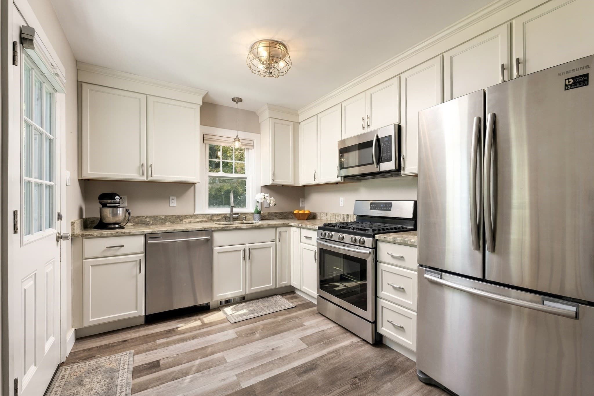 Single Family Residence at 14 Macomber Ave, Dartmouth MA 02747, Dartmouth, photo 11 of 38
