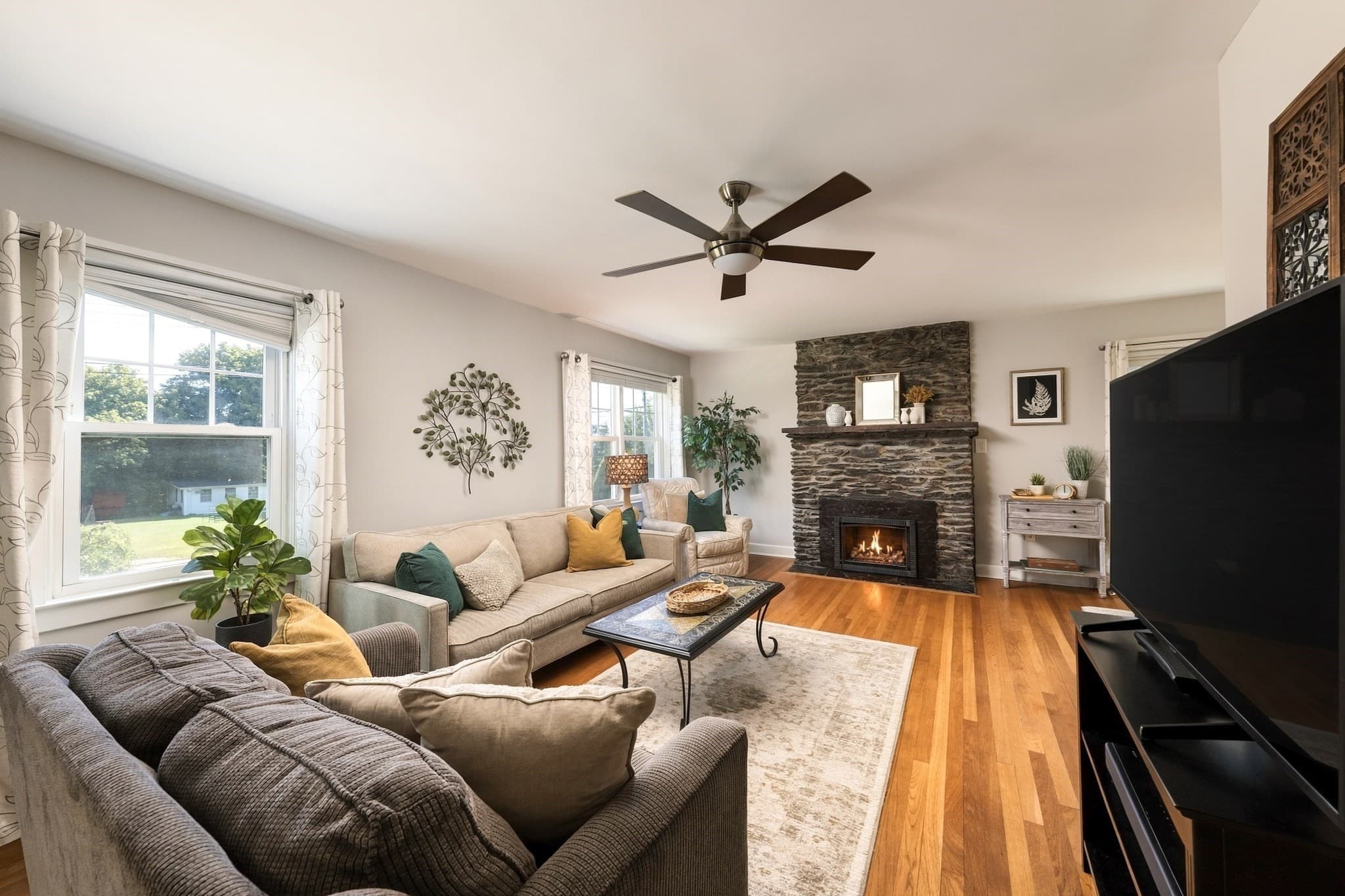 Single Family Residence at 14 Macomber Ave, Dartmouth MA 02747, Dartmouth, photo 4 of 38