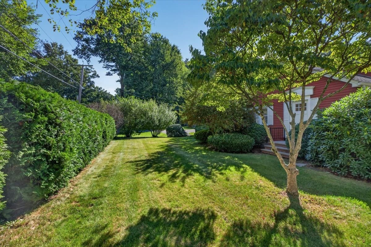 Single Family Residence at 356 Springfield St, Wilbraham MA 01095, Wilbraham, photo 9 of 42