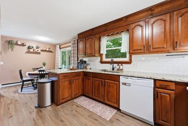 Single Family Residence at 185 Murphy Ln, Chicopee MA 01020, Chicopee, photo 2 of 17
