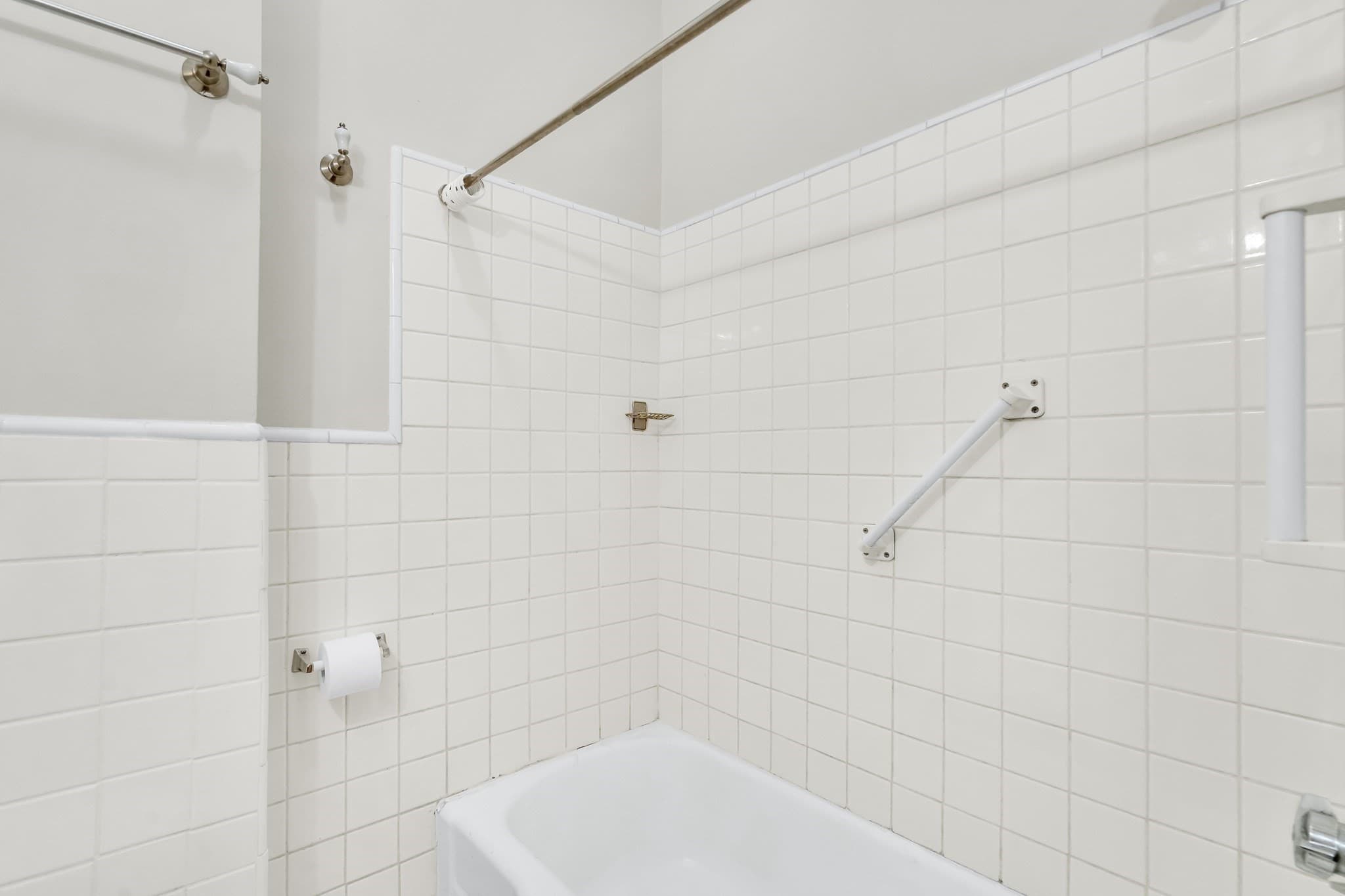 Condominium at 293-295 Commonwealth Avenue # 1A, Boston MA 02115, photo 25 of 35