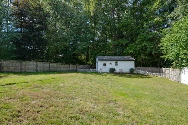 Single Family Residence at 5 William Rd, Billerica MA 01821, Billerica, photo 10 of 39