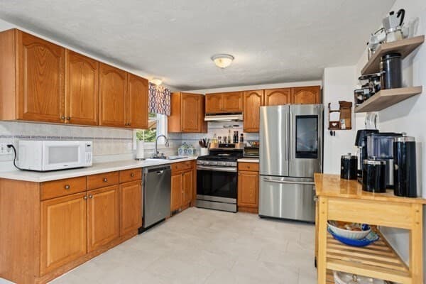 Single Family Residence at 5 William Rd, Billerica MA 01821, Billerica, photo 14 of 39