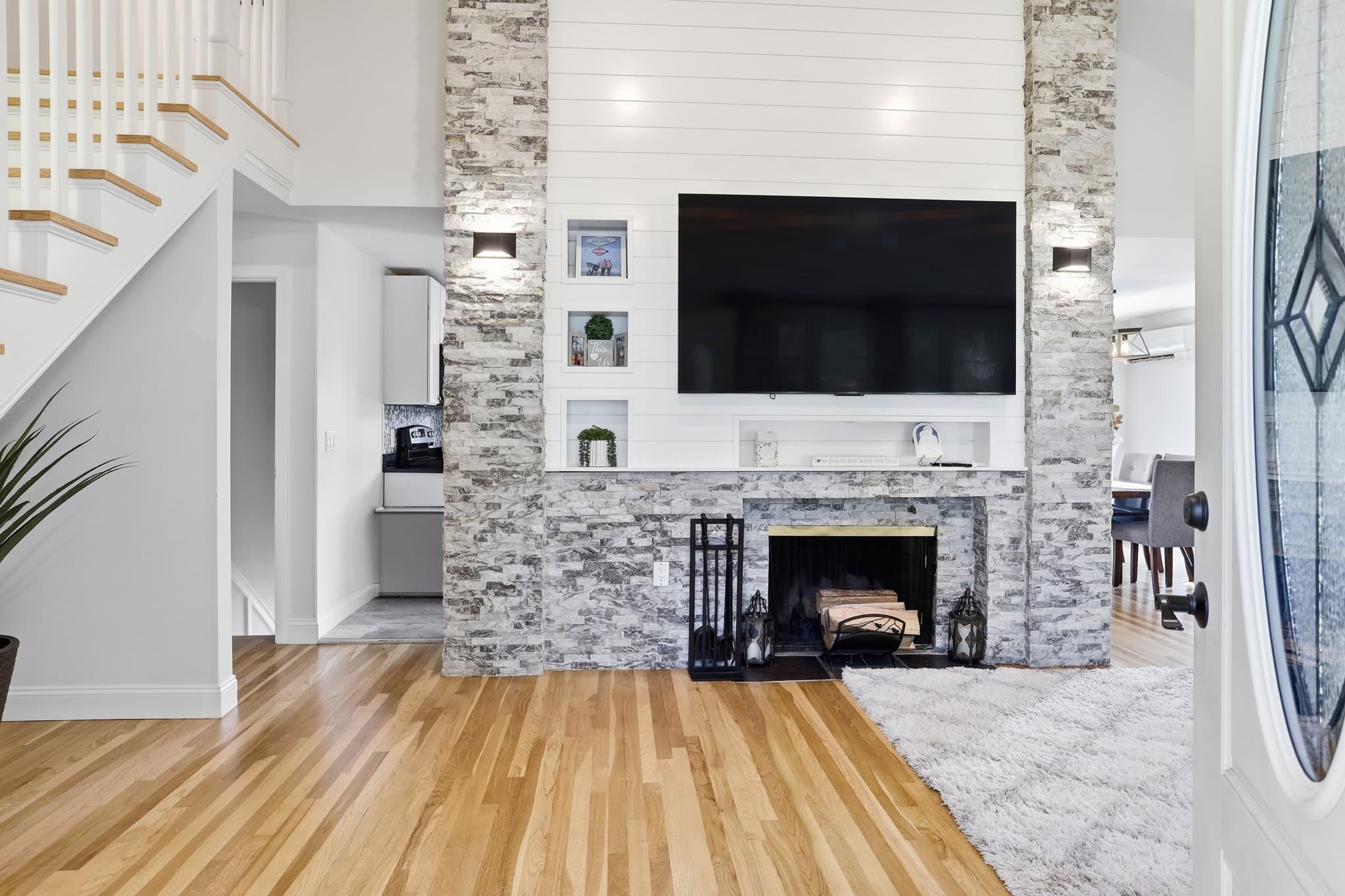 Single Family Residence at 20 Cherokee Rd, Acton MA 01720, Acton, photo 9 of 40