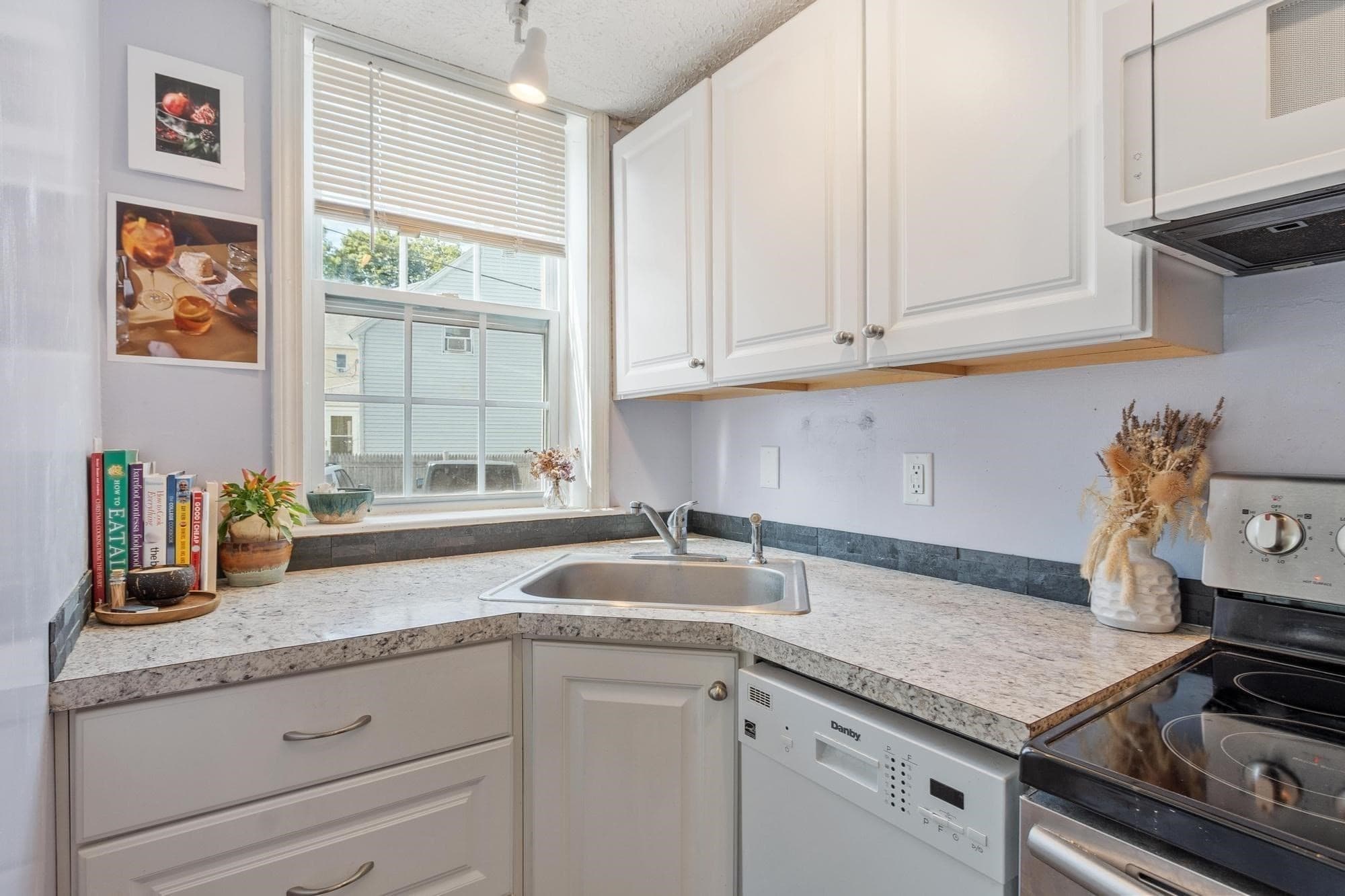 Condominium at 19 Sudbury St # 19, Maynard MA 01754, photo 13 of 22