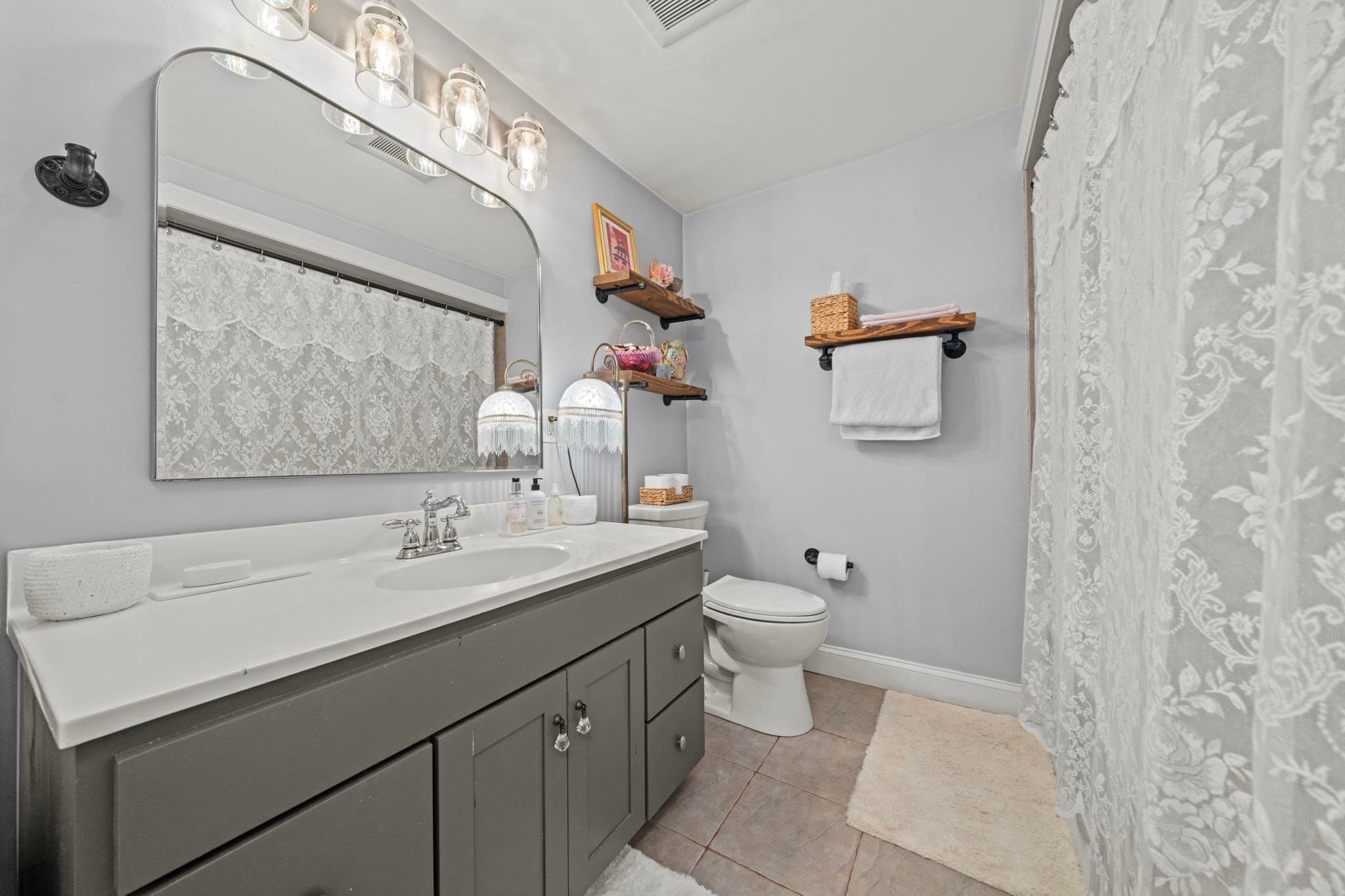 Single Family Residence at 264 Main Street, Amesbury MA 01913, Amesbury, photo 13 of 40