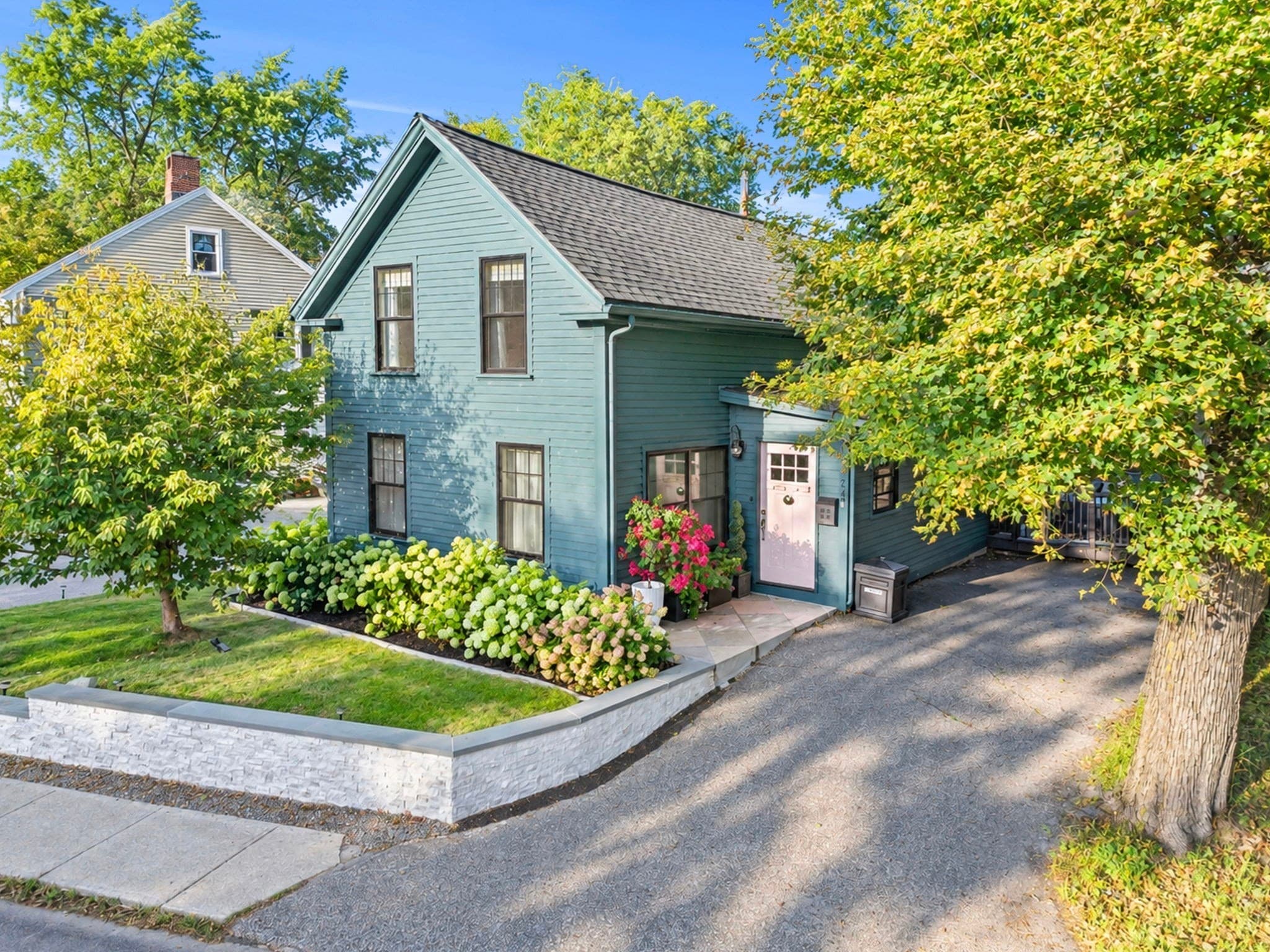 264 Main Street, Amesbury MA 01913