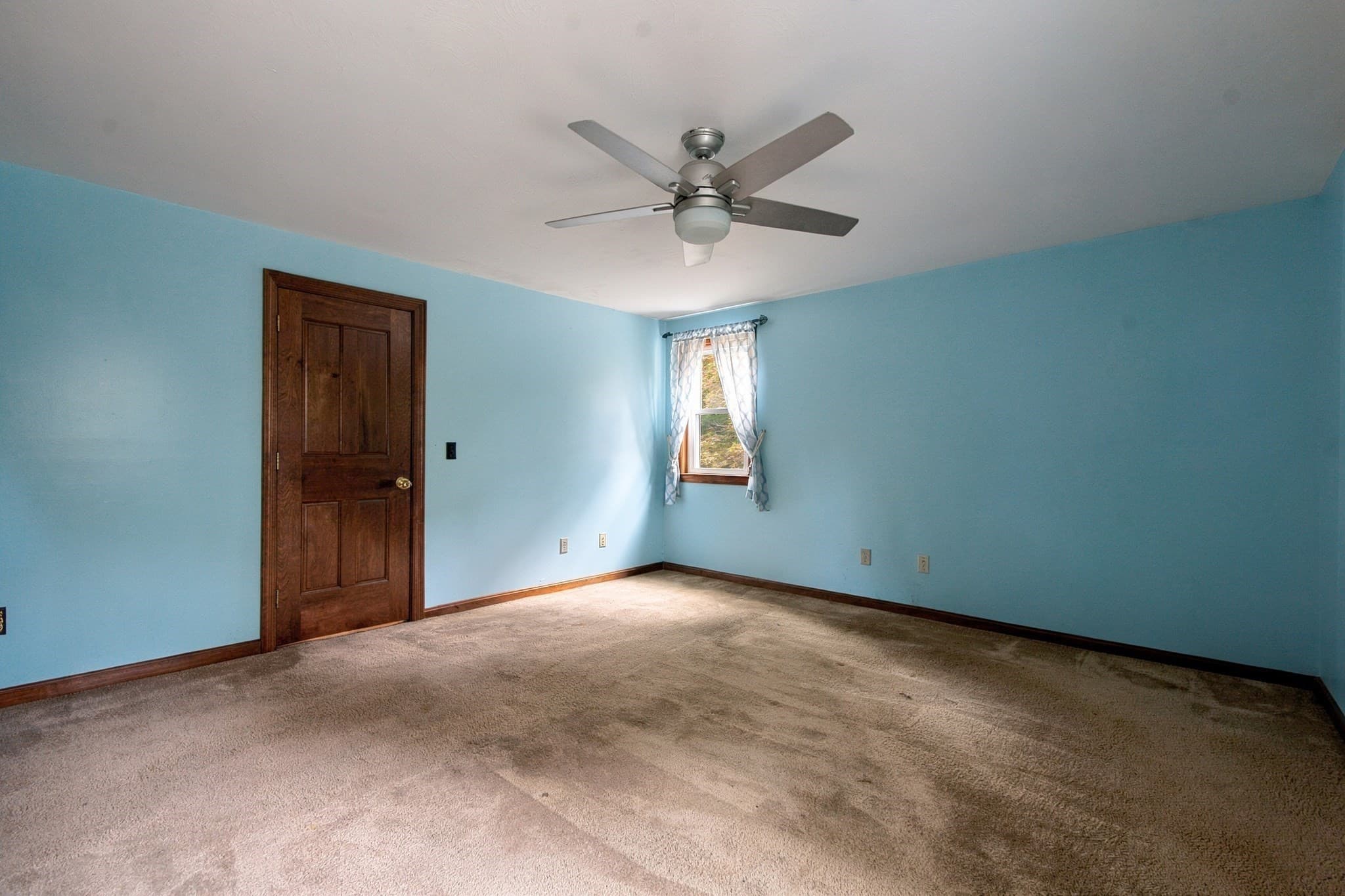 Single Family Residence at 16 Gunters Ln, Mashpee MA 02649, Mashpee, photo 17 of 34