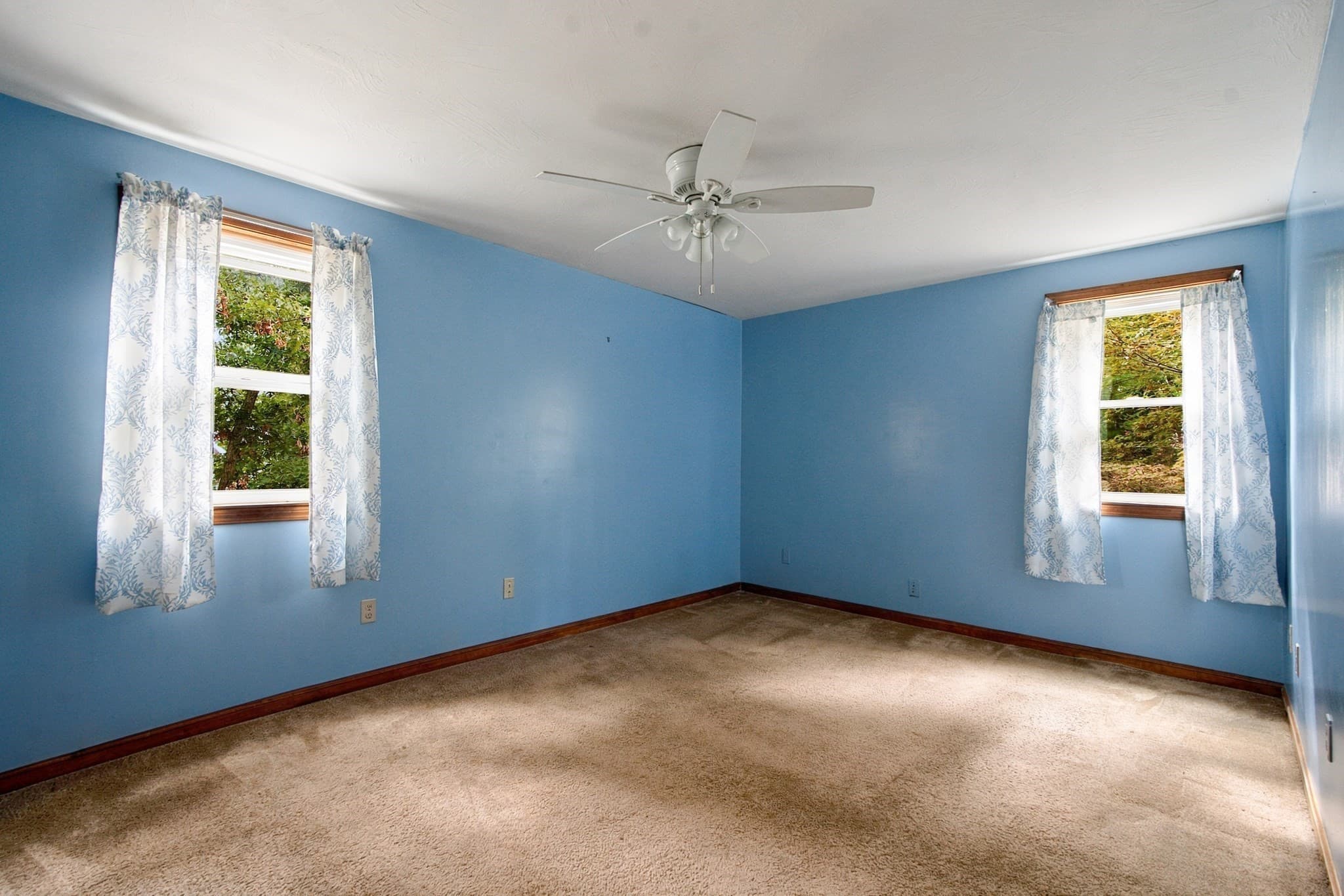 Single Family Residence at 16 Gunters Ln, Mashpee MA 02649, Mashpee, photo 18 of 34
