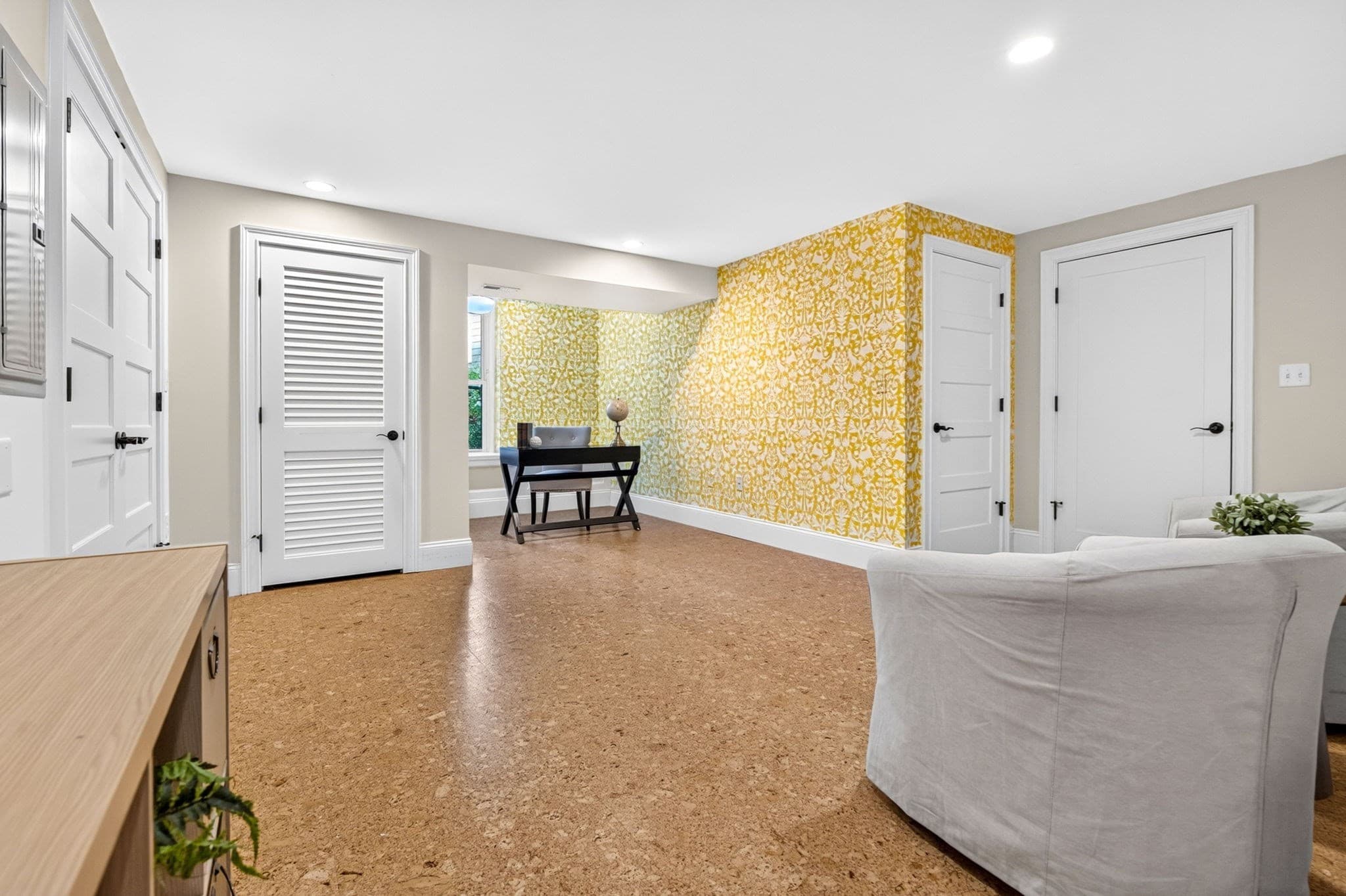 Condominium at 30 Chestnut Sq # 30, Boston MA 02130, photo 26 of 39