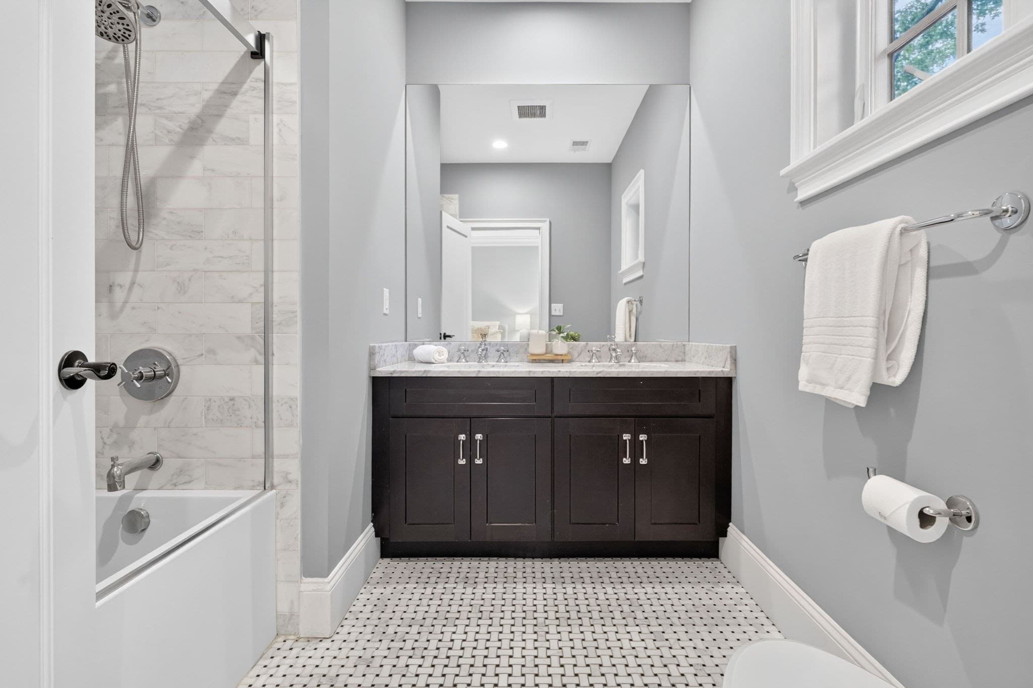 Condominium at 30 Chestnut Sq # 30, Boston MA 02130, photo 18 of 39