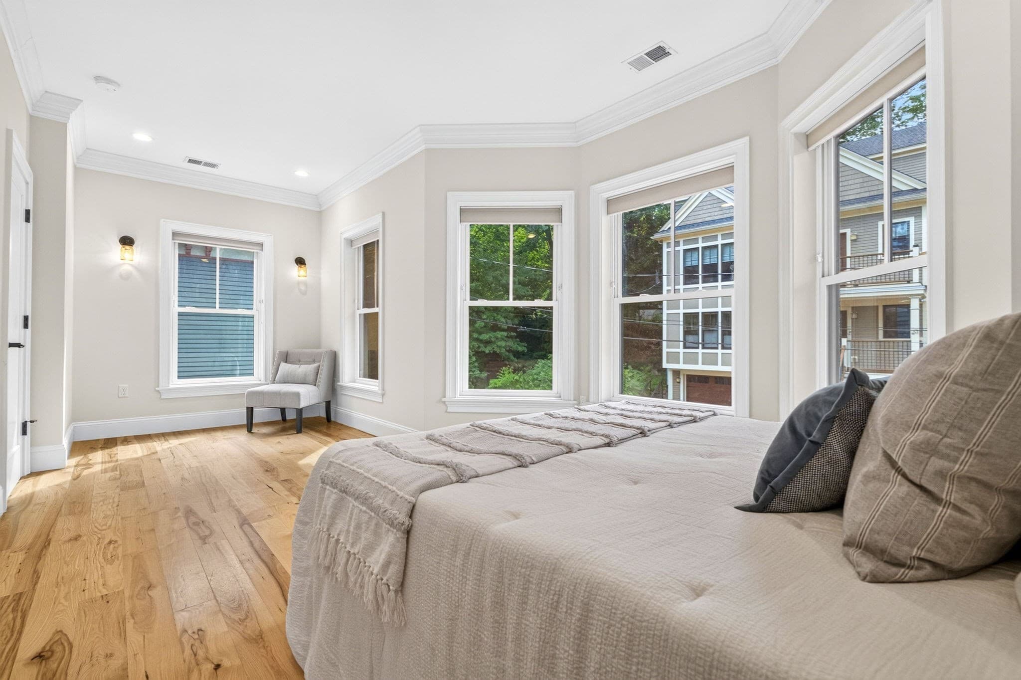 Condominium at 30 Chestnut Sq # 30, Boston MA 02130, photo 21 of 39