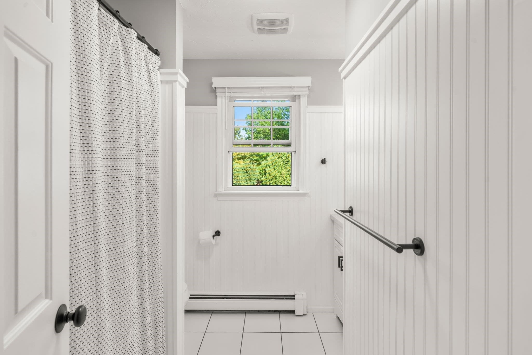 Single Family Residence at 11 Daniel Teague Dr, Rockland MA 02370, Rockland, photo 26 of 37