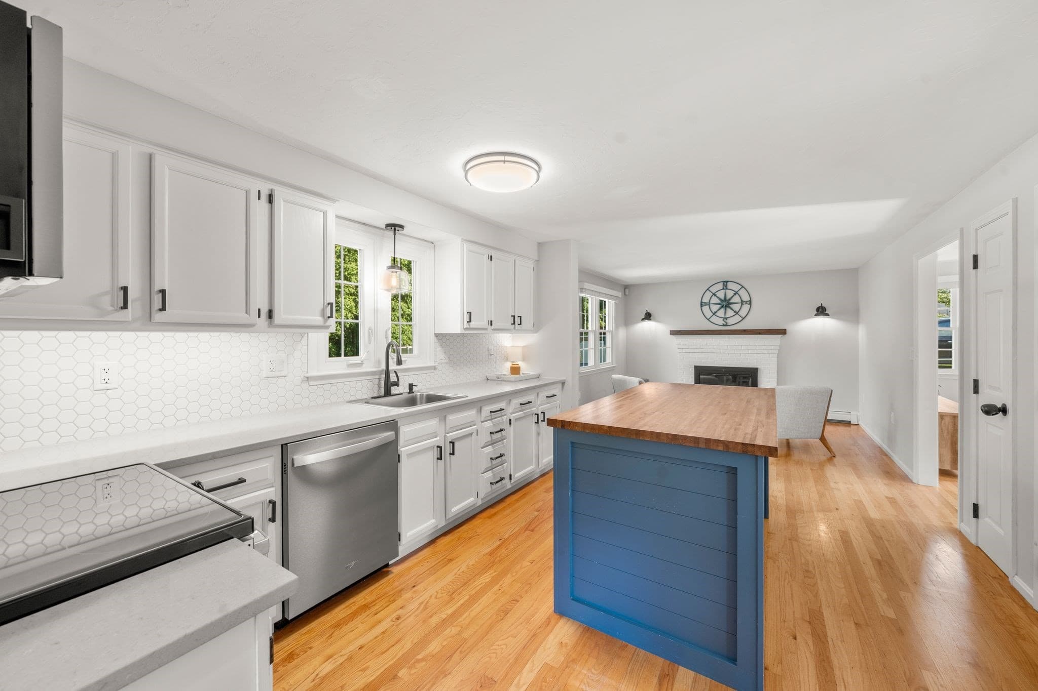 Single Family Residence at 11 Daniel Teague Dr, Rockland MA 02370, Rockland, photo 18 of 37