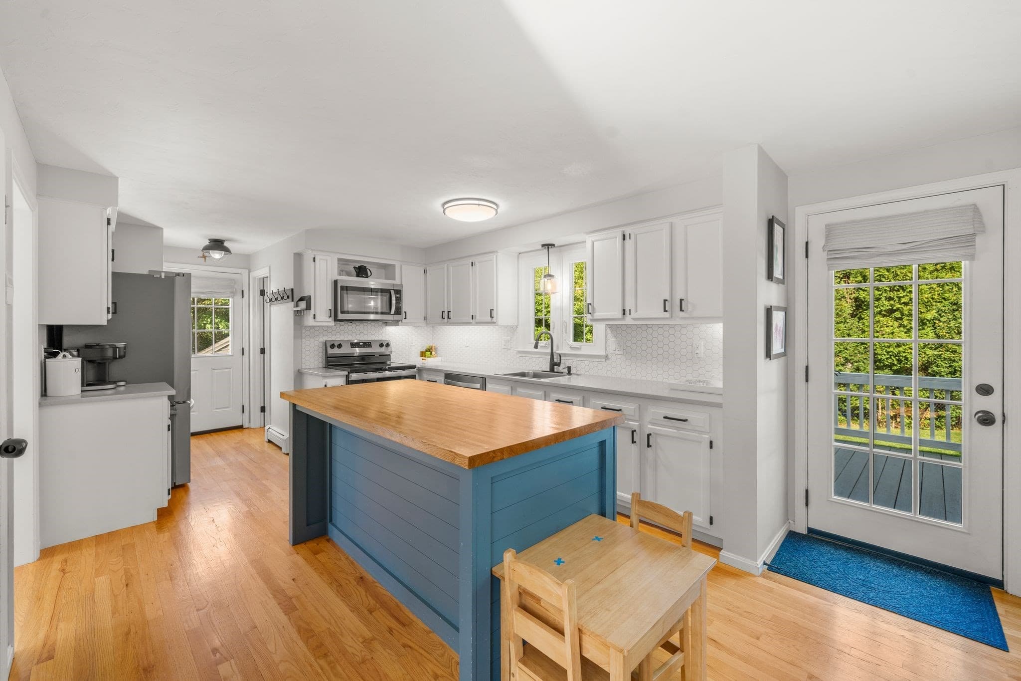 Single Family Residence at 11 Daniel Teague Dr, Rockland MA 02370, Rockland, photo 15 of 37
