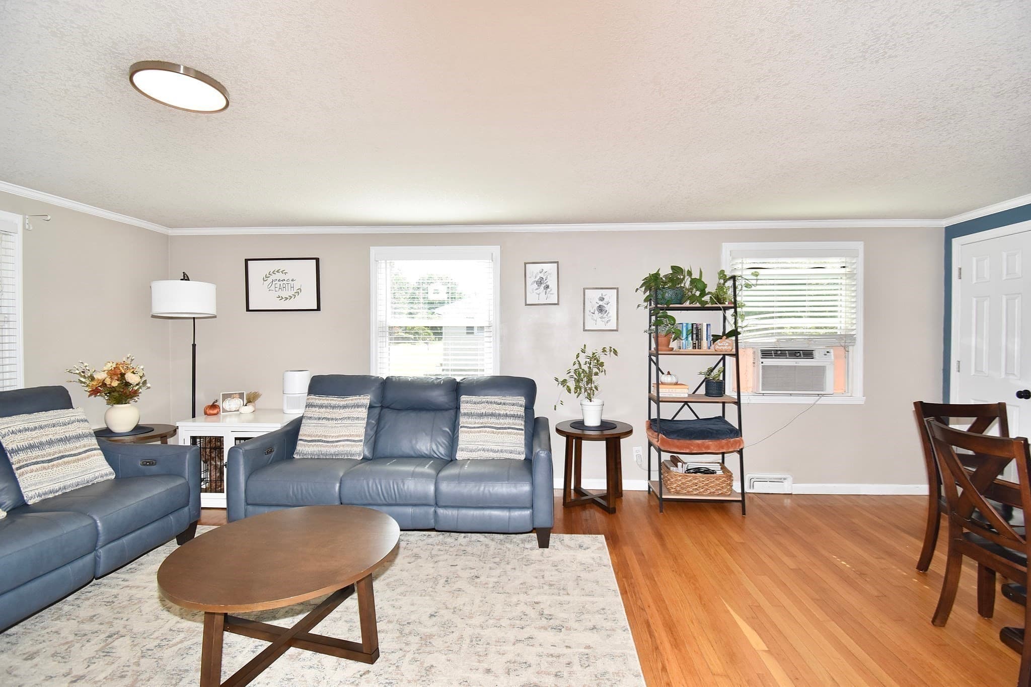 Single Family Residence at 92 Louis Rd, Springfield MA 01118, Springfield, photo 16 of 34