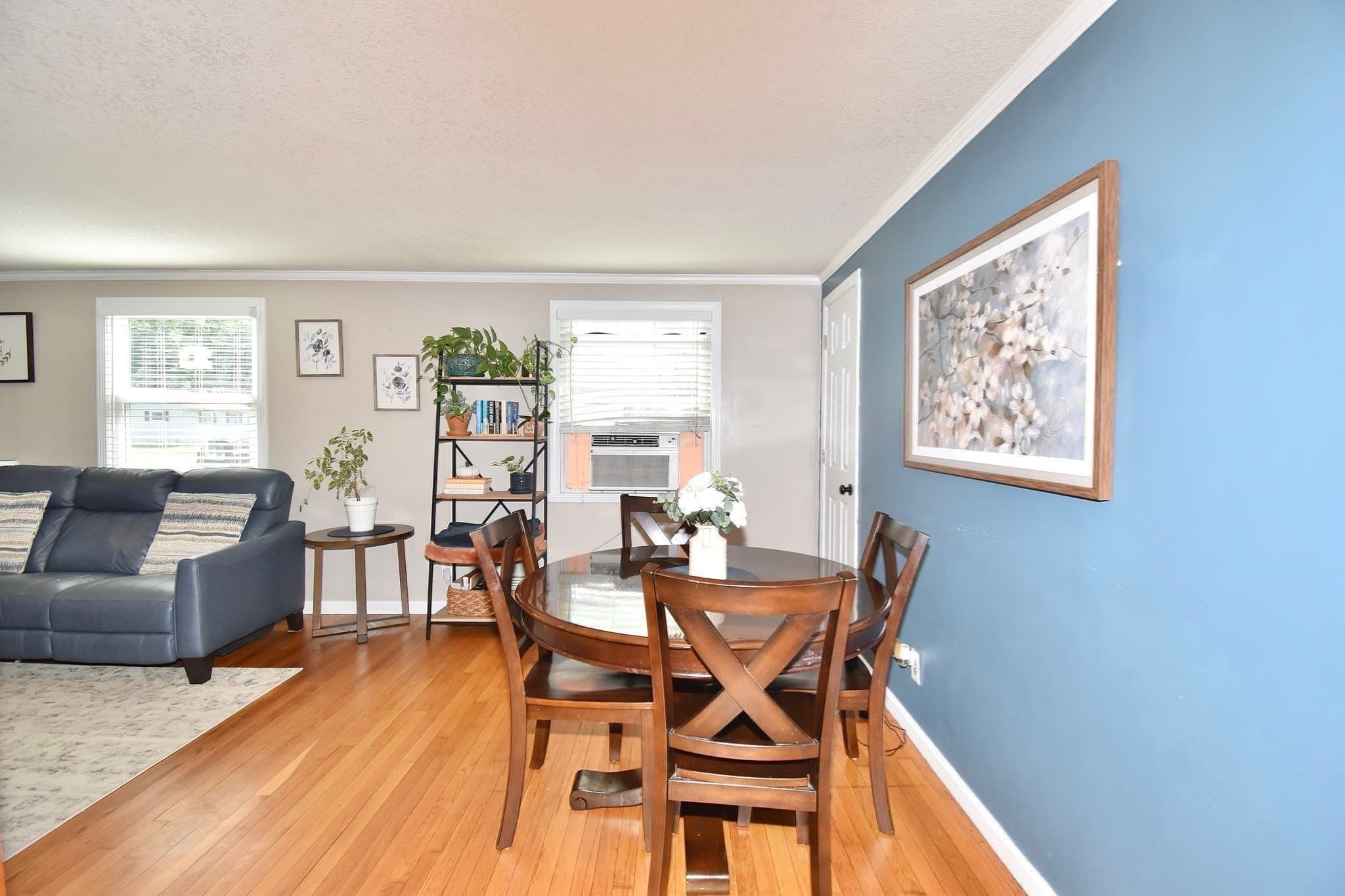 Single Family Residence at 92 Louis Rd, Springfield MA 01118, Springfield, photo 9 of 34