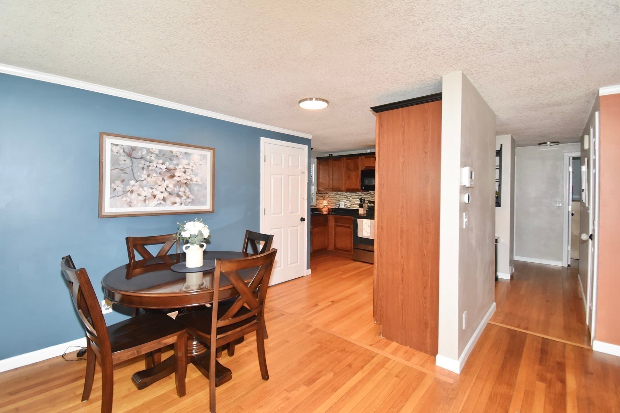 Single Family Residence at 92 Louis Rd, Springfield MA 01118, Springfield, photo 10 of 34