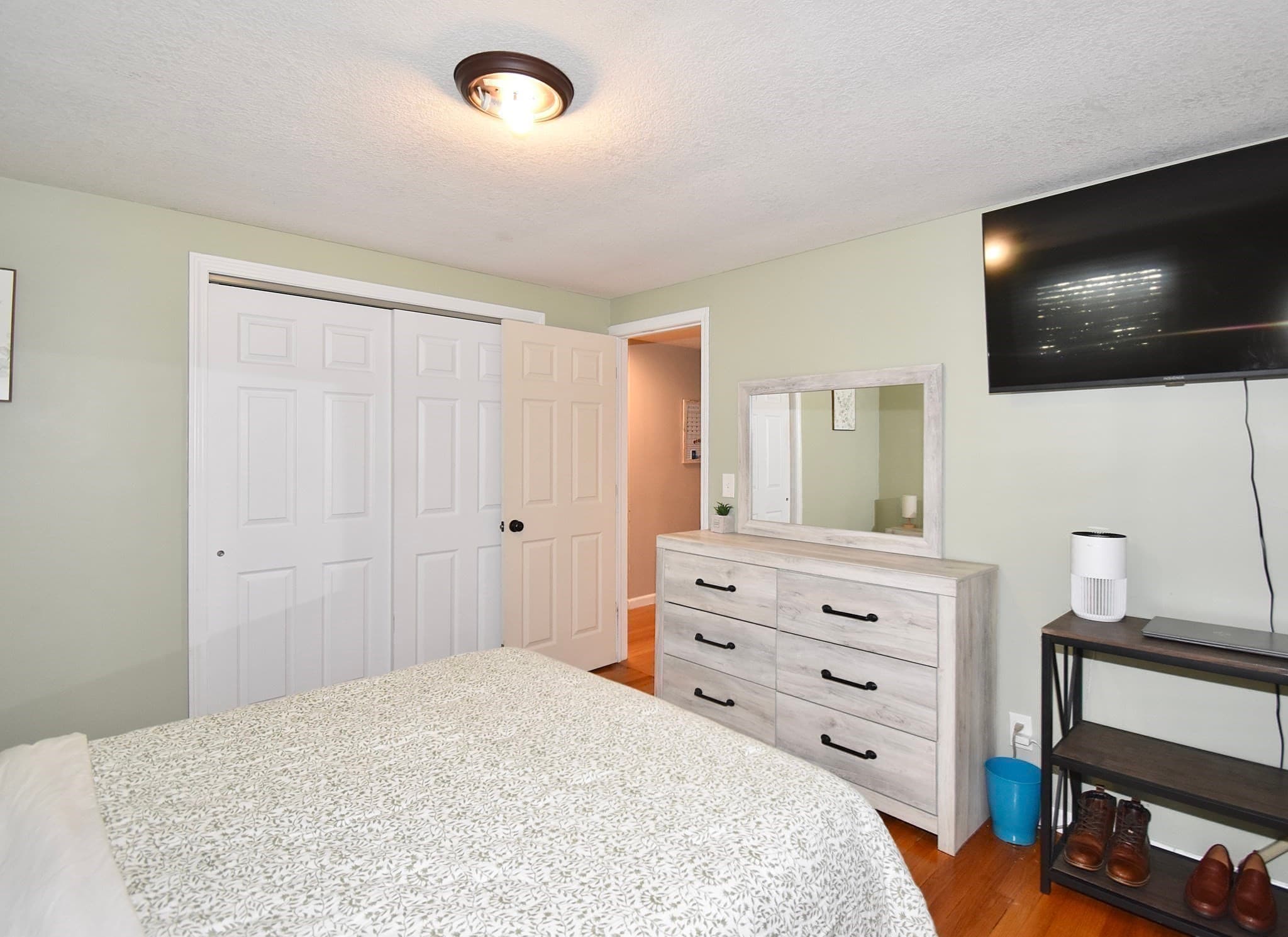 Single Family Residence at 92 Louis Rd, Springfield MA 01118, Springfield, photo 19 of 34