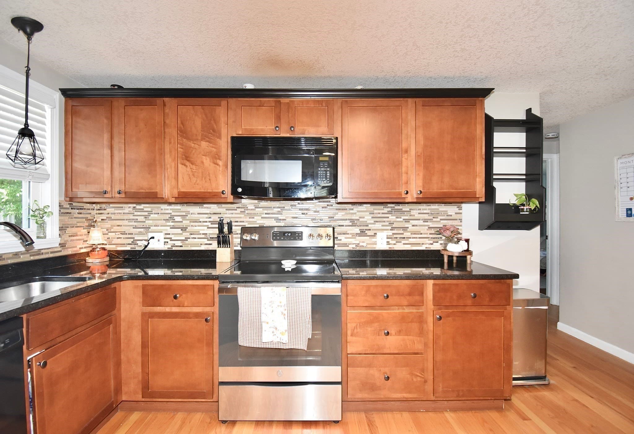 Single Family Residence at 92 Louis Rd, Springfield MA 01118, Springfield, photo 4 of 34