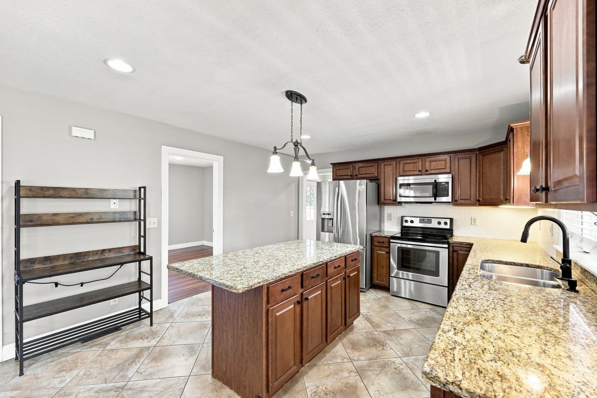 Single Family Residence at 8 Caddyshack Dr, Chicopee MA 01020, Chicopee, photo 6 of 42