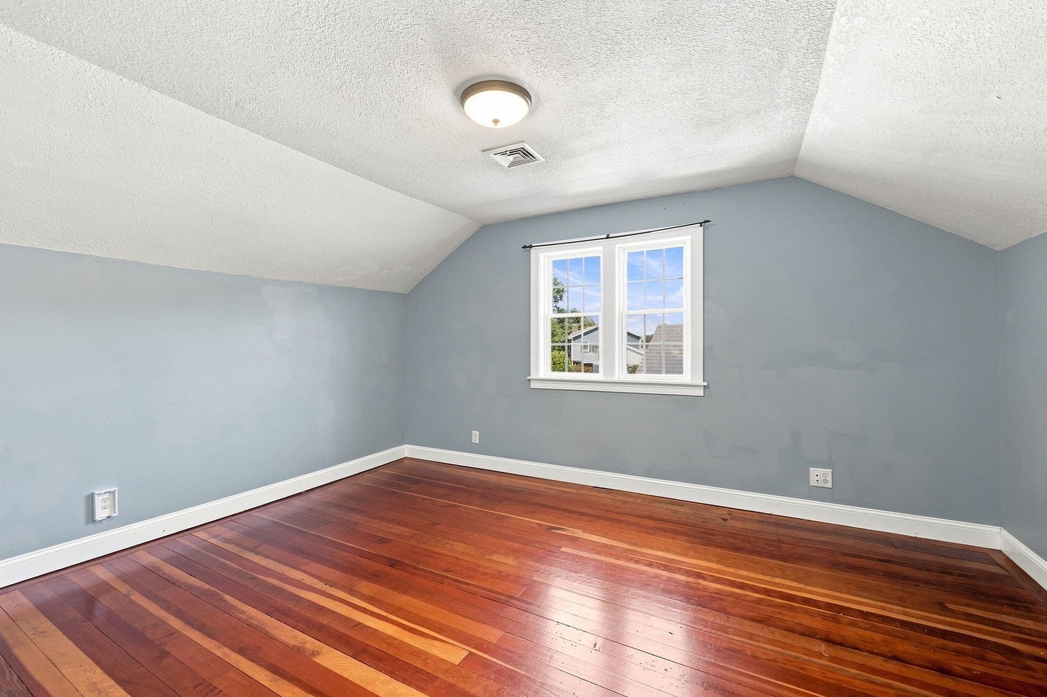 Single Family Residence at 8 Caddyshack Dr, Chicopee MA 01020, Chicopee, photo 32 of 42
