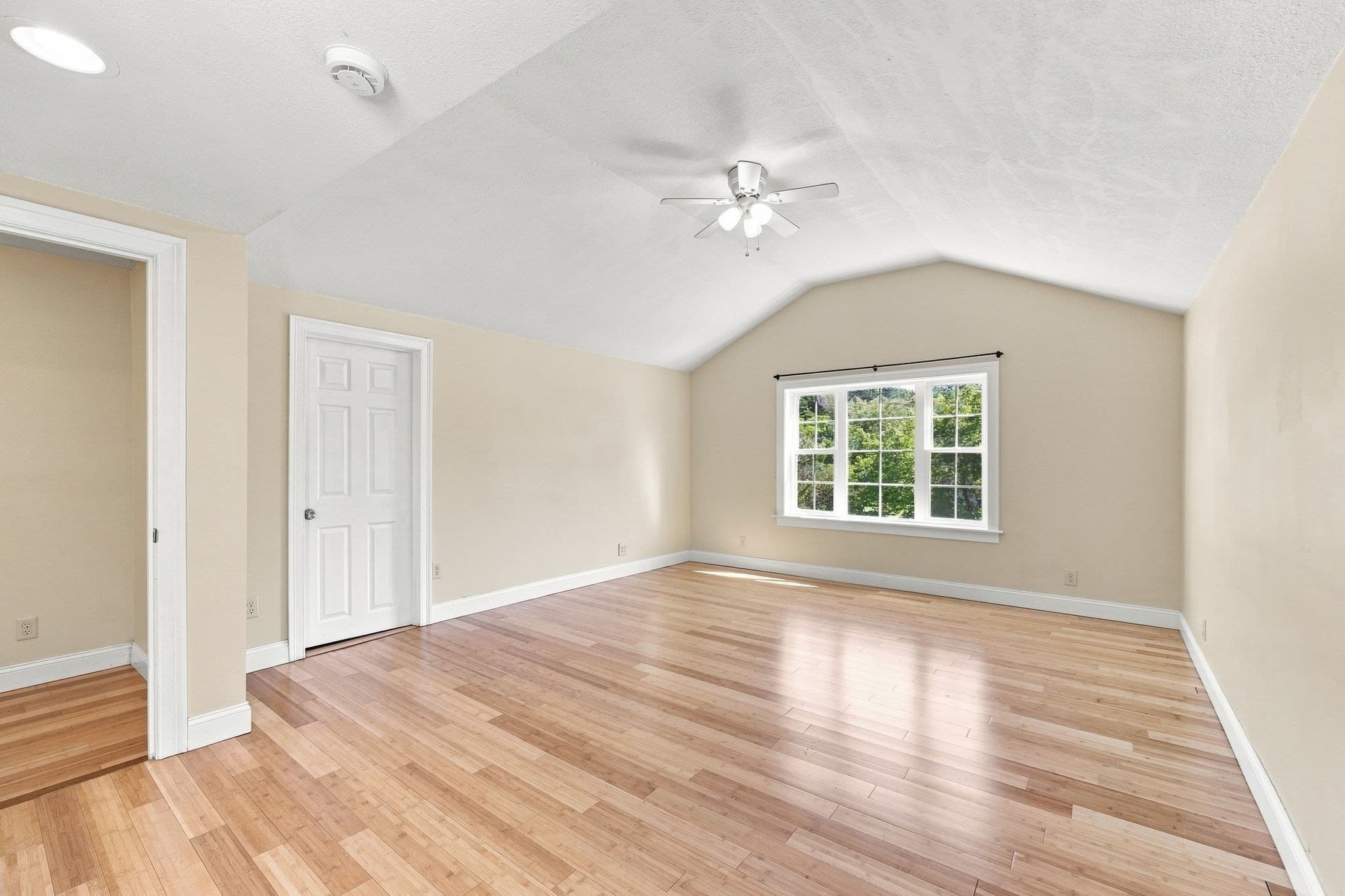 Single Family Residence at 8 Caddyshack Dr, Chicopee MA 01020, Chicopee, photo 28 of 42