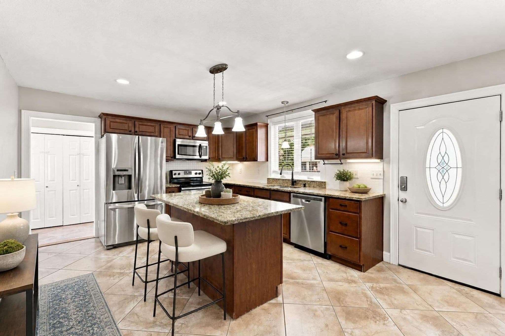 Single Family Residence at 8 Caddyshack Dr, Chicopee MA 01020, Chicopee, photo 5 of 42