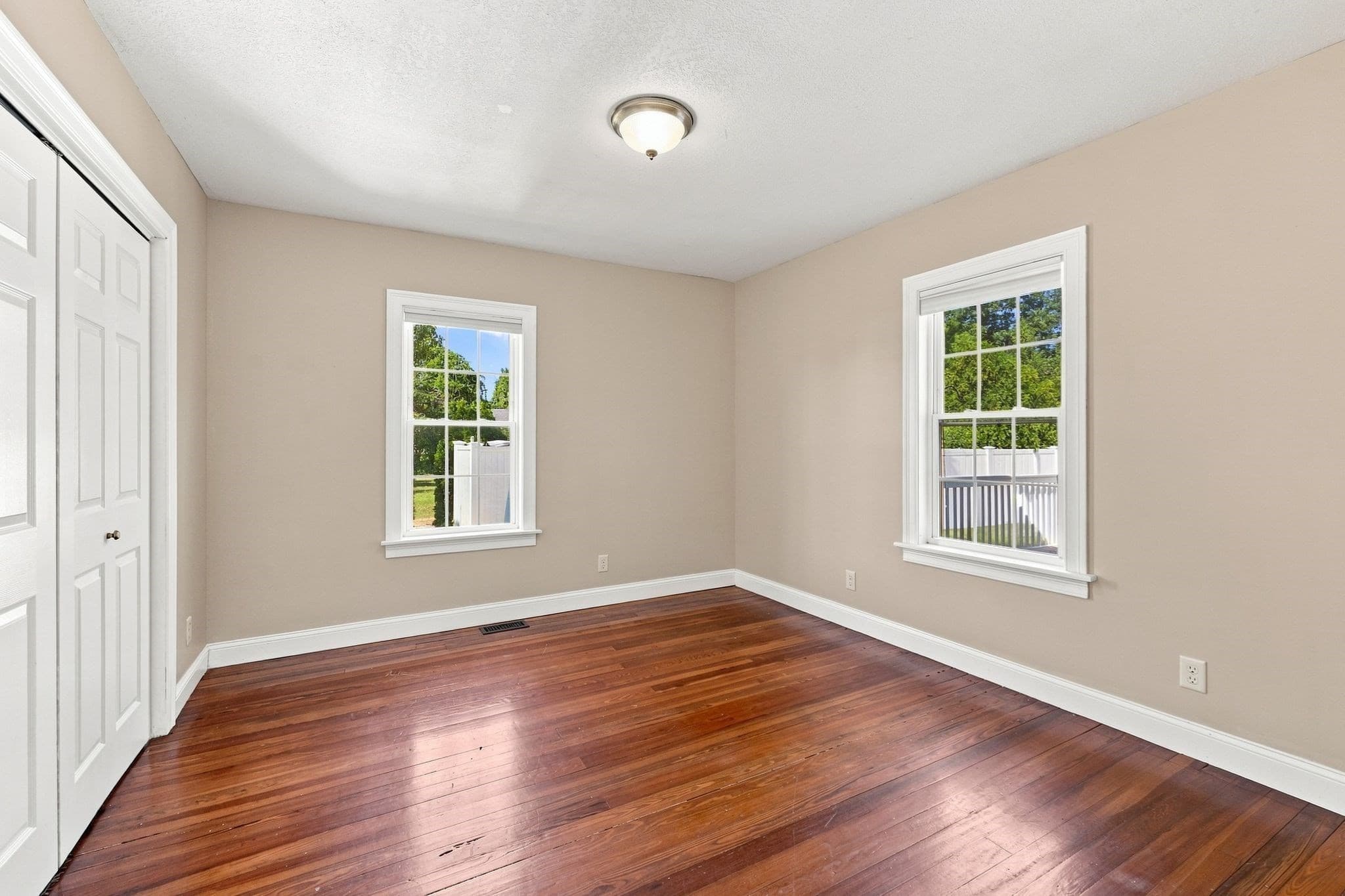 Single Family Residence at 8 Caddyshack Dr, Chicopee MA 01020, Chicopee, photo 20 of 42