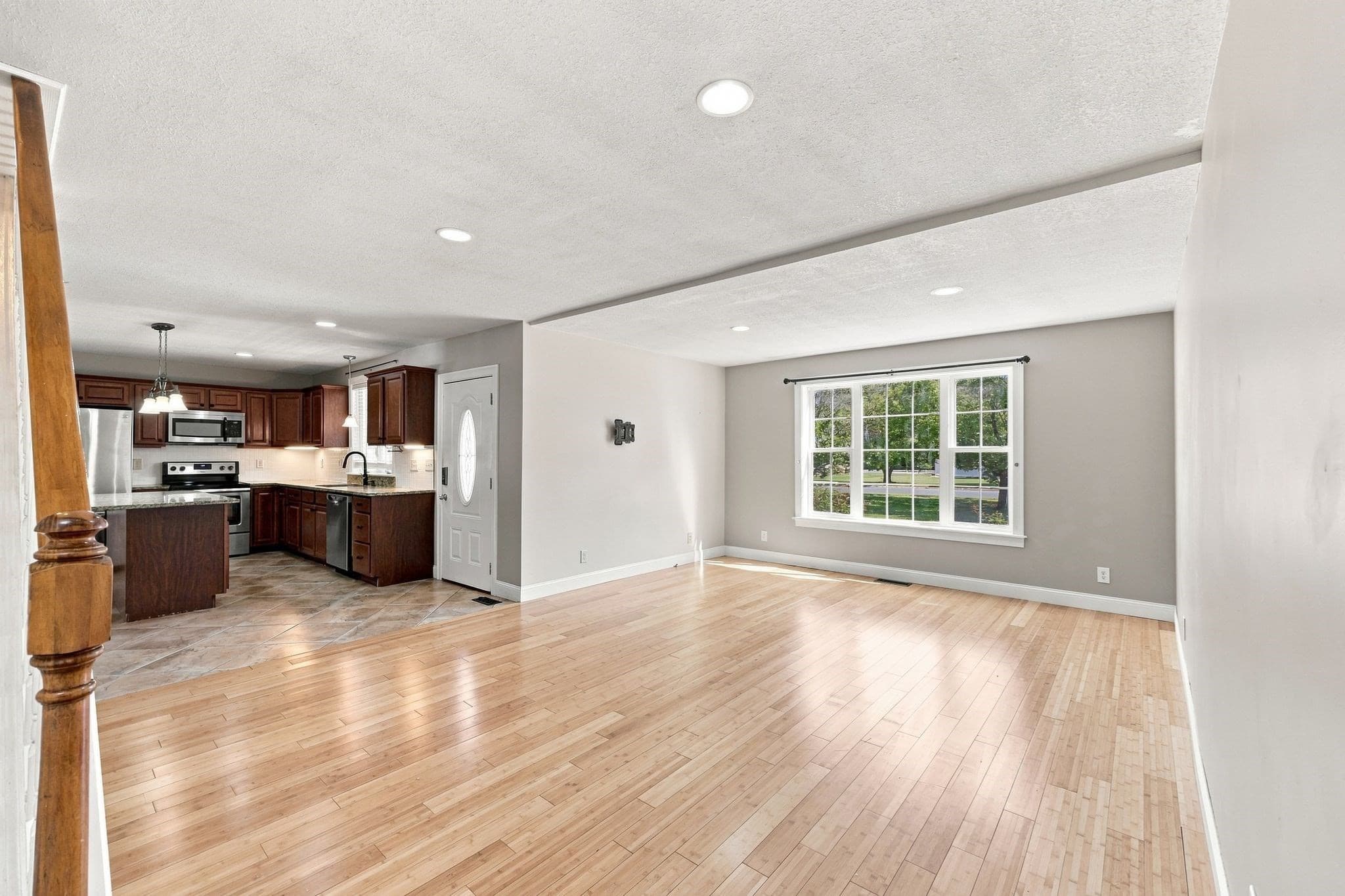 Single Family Residence at 8 Caddyshack Dr, Chicopee MA 01020, Chicopee, photo 10 of 42