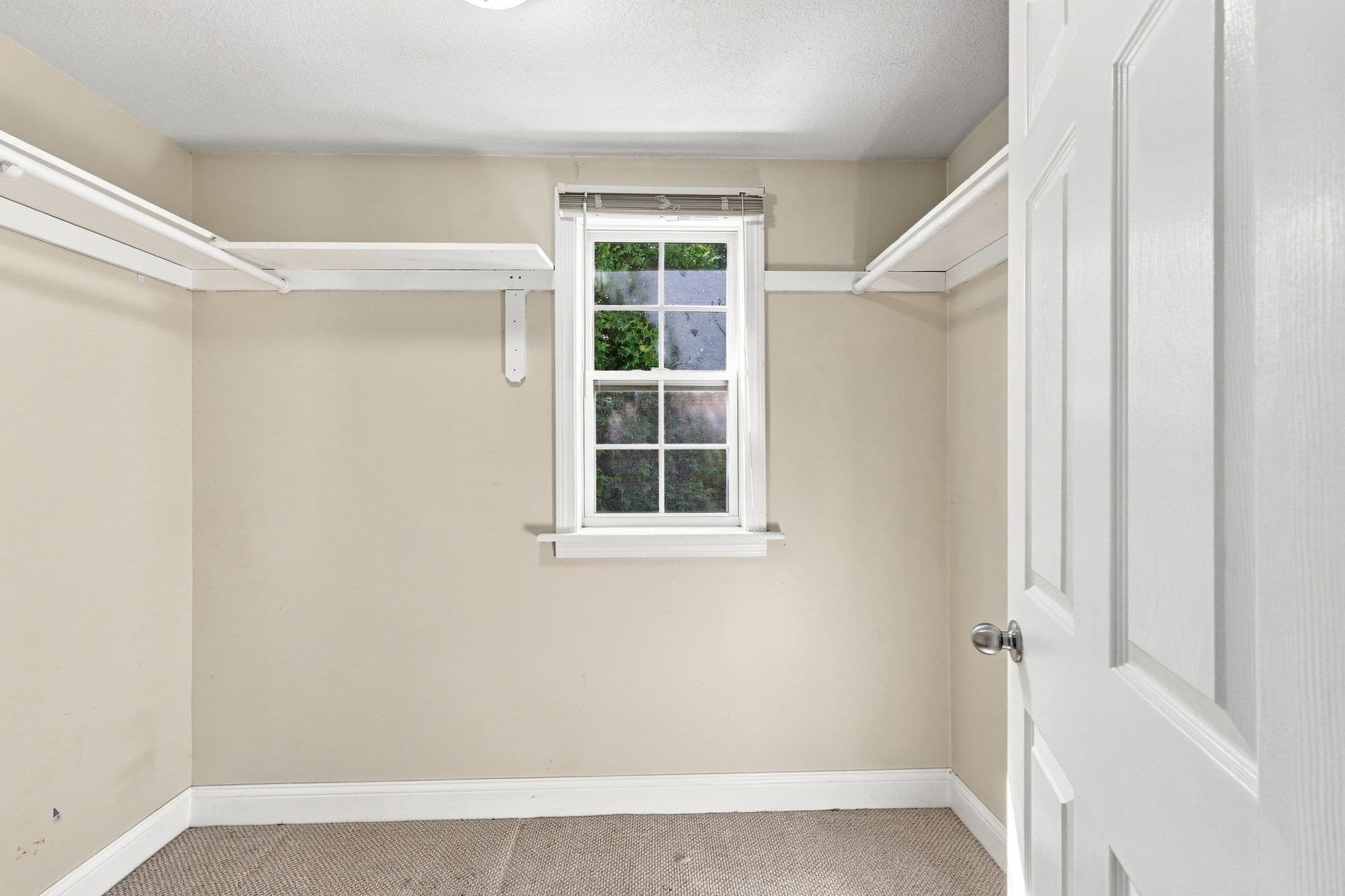 Single Family Residence at 8 Caddyshack Dr, Chicopee MA 01020, Chicopee, photo 18 of 42