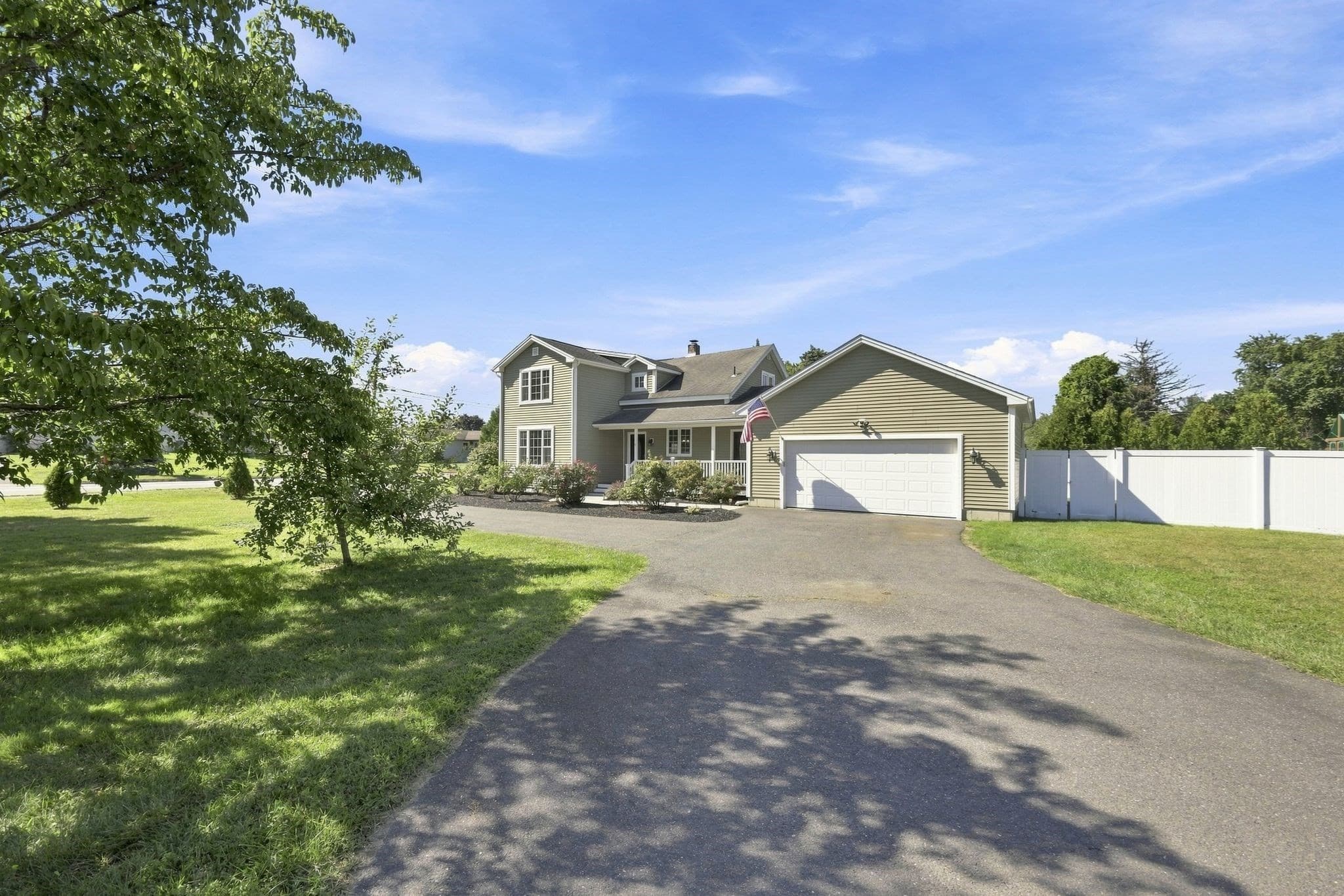 Single Family Residence at 8 Caddyshack Dr, Chicopee MA 01020, Chicopee, photo 40 of 42