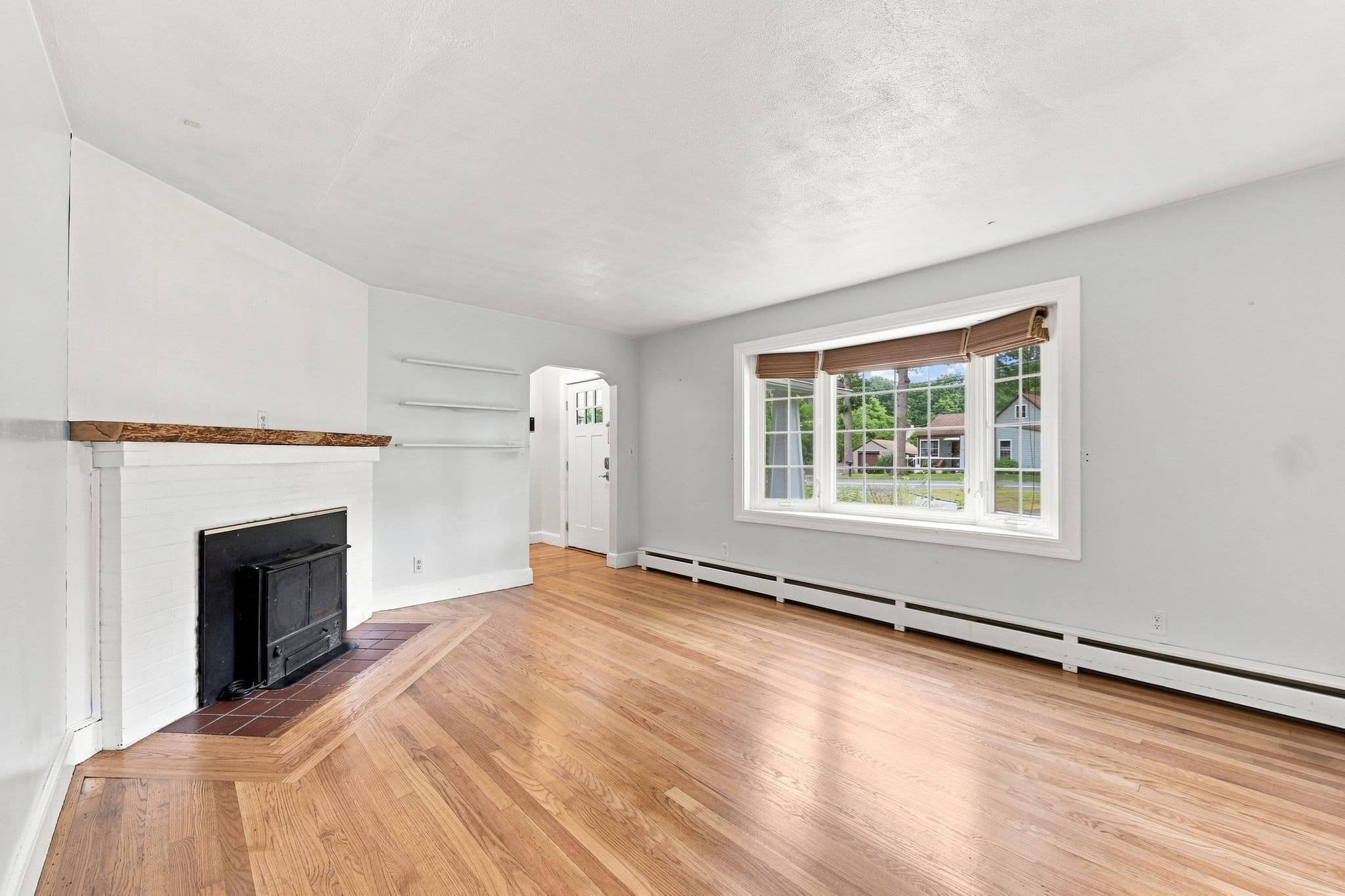 Single Family Residence at 20 Sunset Ave, South Hadley MA 01075, South Hadley, photo 6 of 42
