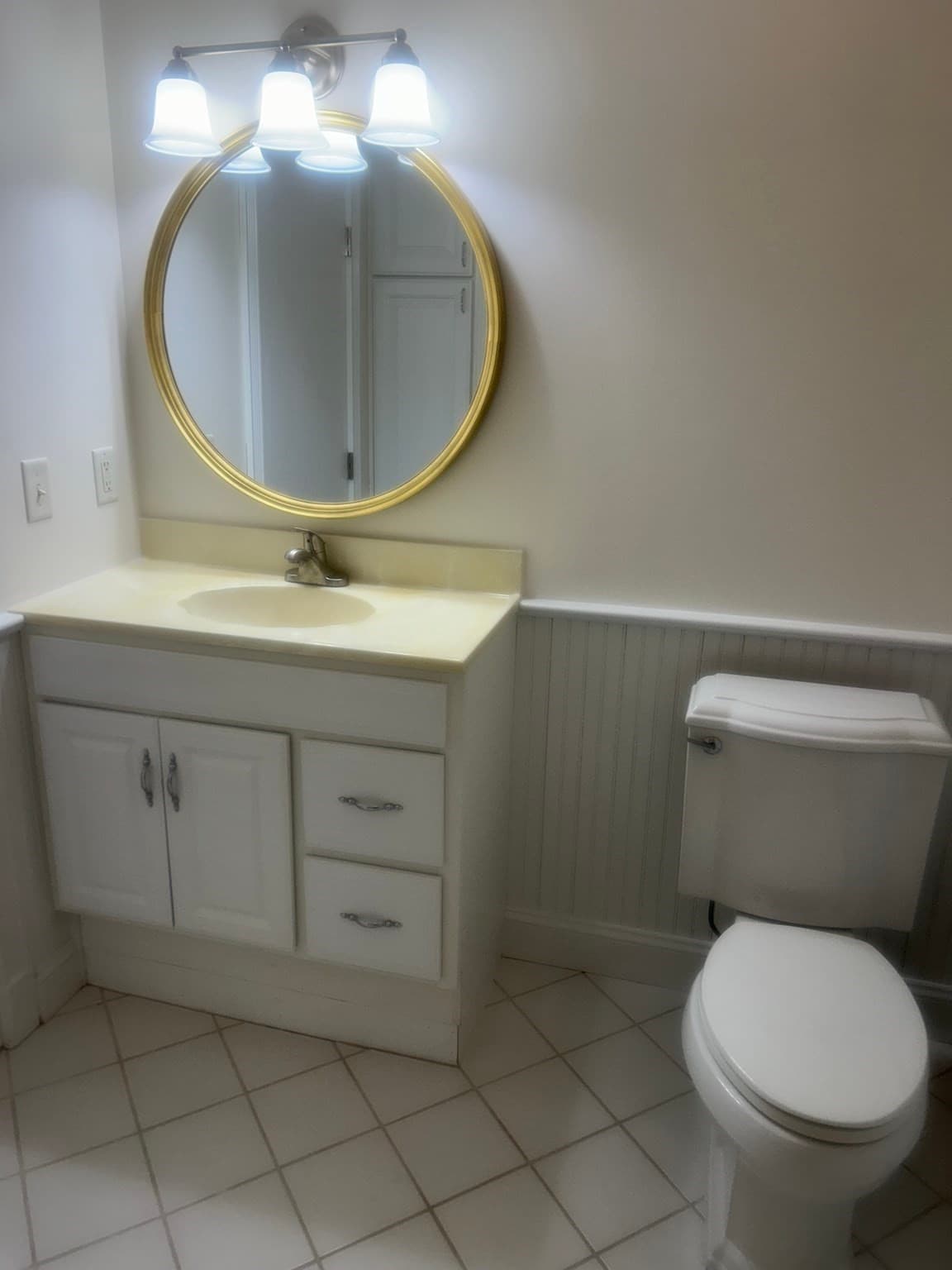 Condominium at 8 Hallmark Gdns # 5, Burlington MA 01803, Burlington, photo 12 of 16