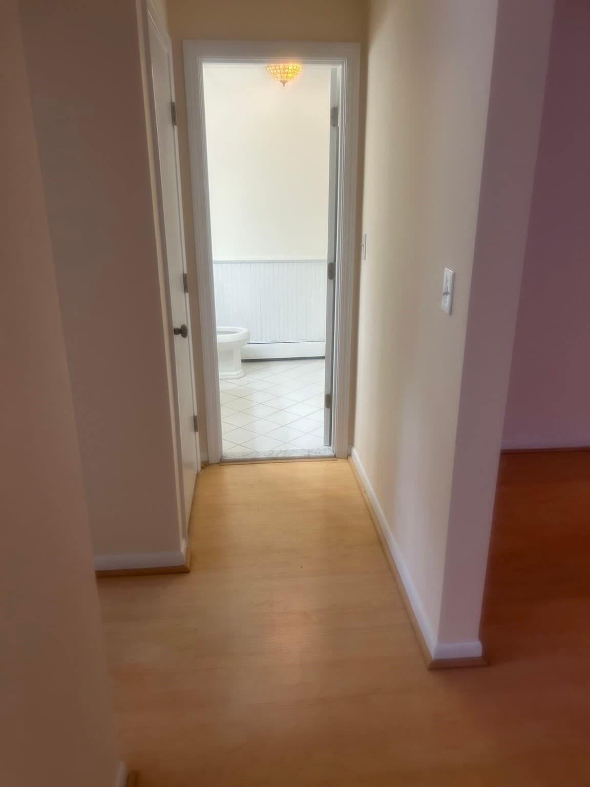 Condominium at 8 Hallmark Gdns # 5, Burlington MA 01803, Burlington, photo 10 of 16