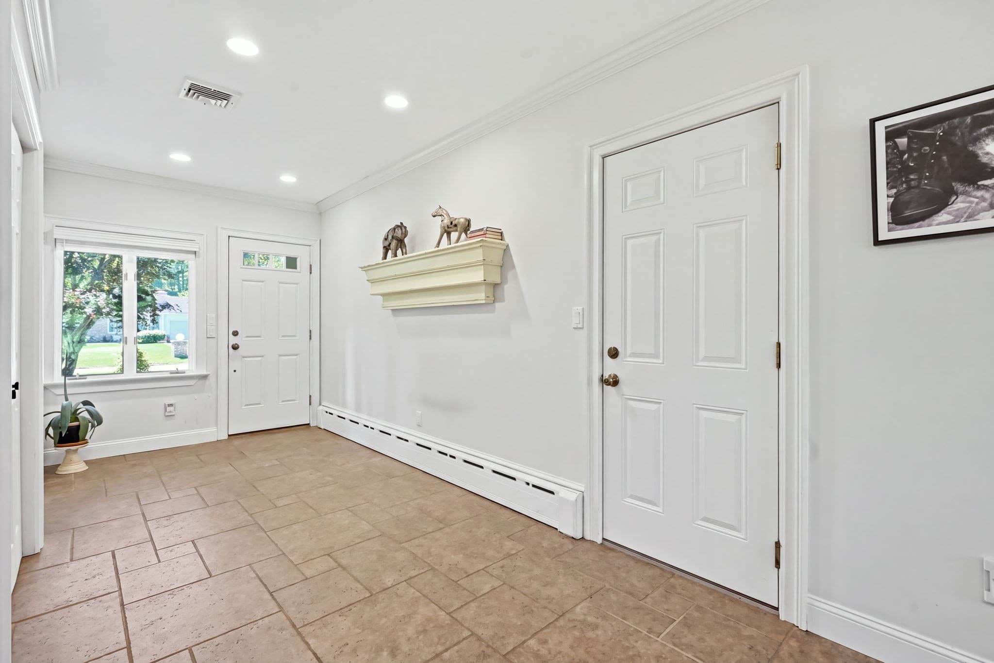 Single Family Residence at 8 Shady Ln, Wilbraham MA 01095, Wilbraham, photo 6 of 42