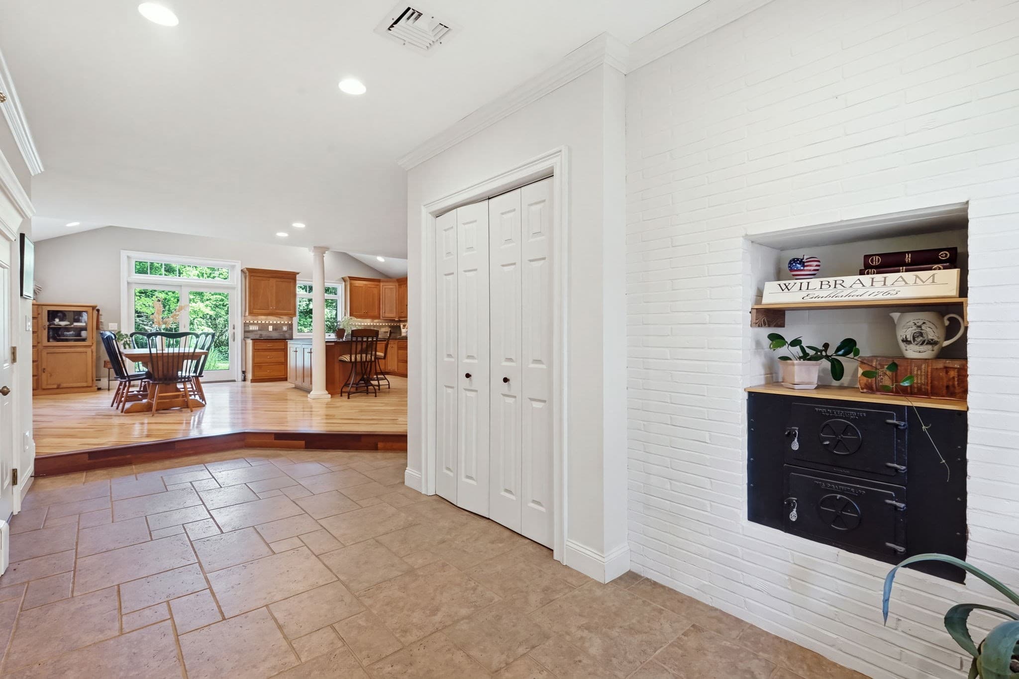 Single Family Residence at 8 Shady Ln, Wilbraham MA 01095, Wilbraham, photo 7 of 42