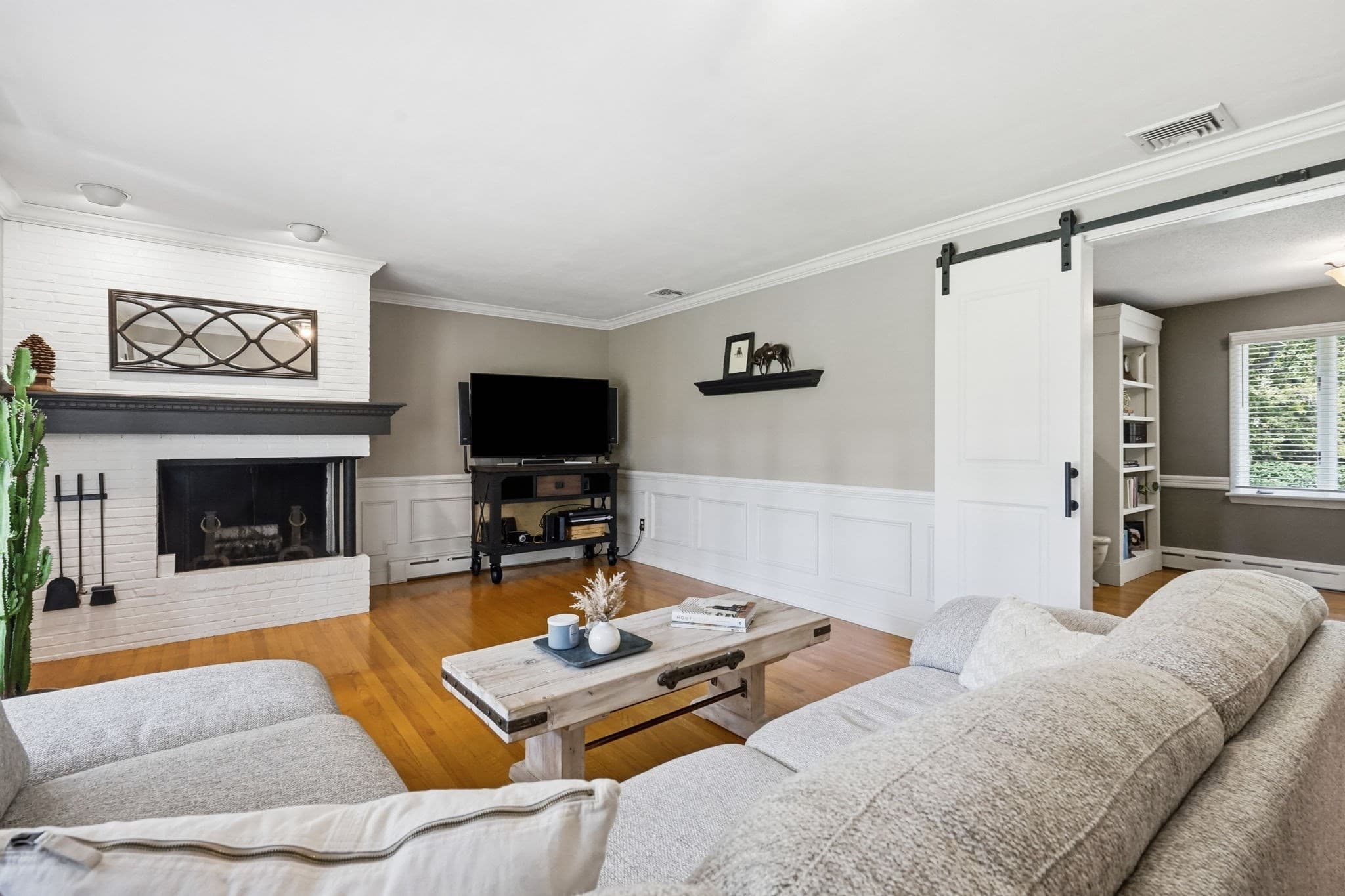 Single Family Residence at 8 Shady Ln, Wilbraham MA 01095, Wilbraham, photo 9 of 42