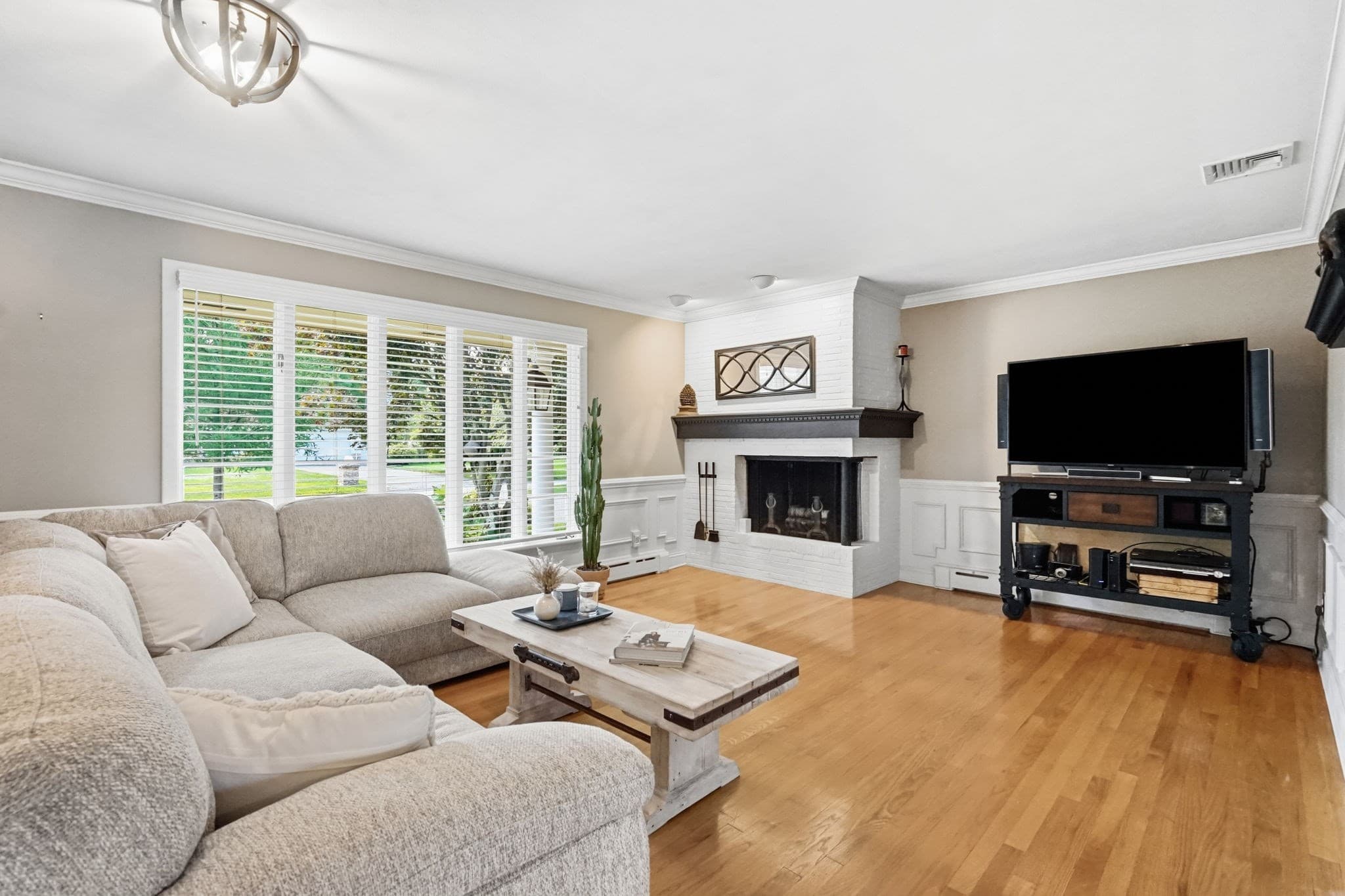 Single Family Residence at 8 Shady Ln, Wilbraham MA 01095, Wilbraham, photo 10 of 42