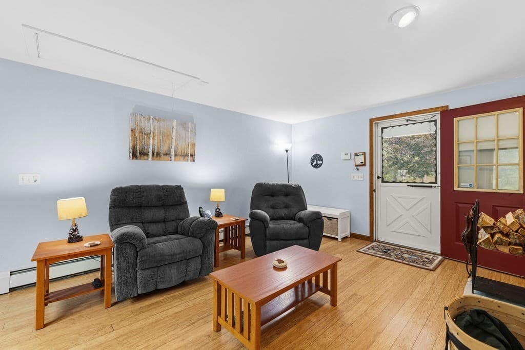 Single Family Residence at 33 Woodland Rd, Rochester MA 02770, Rochester, photo 19 of 41