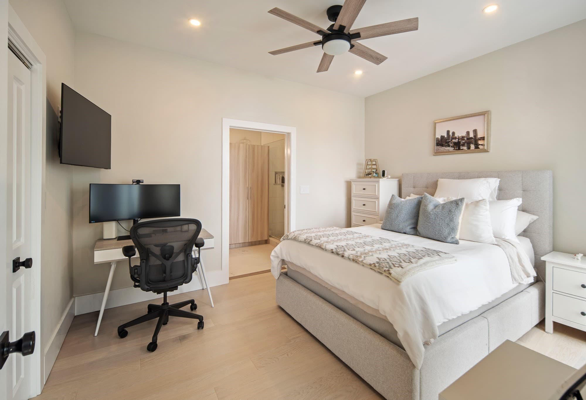 Condominium at 181 Coleridge St # C, Boston MA 02128, Boston, photo 13 of 32