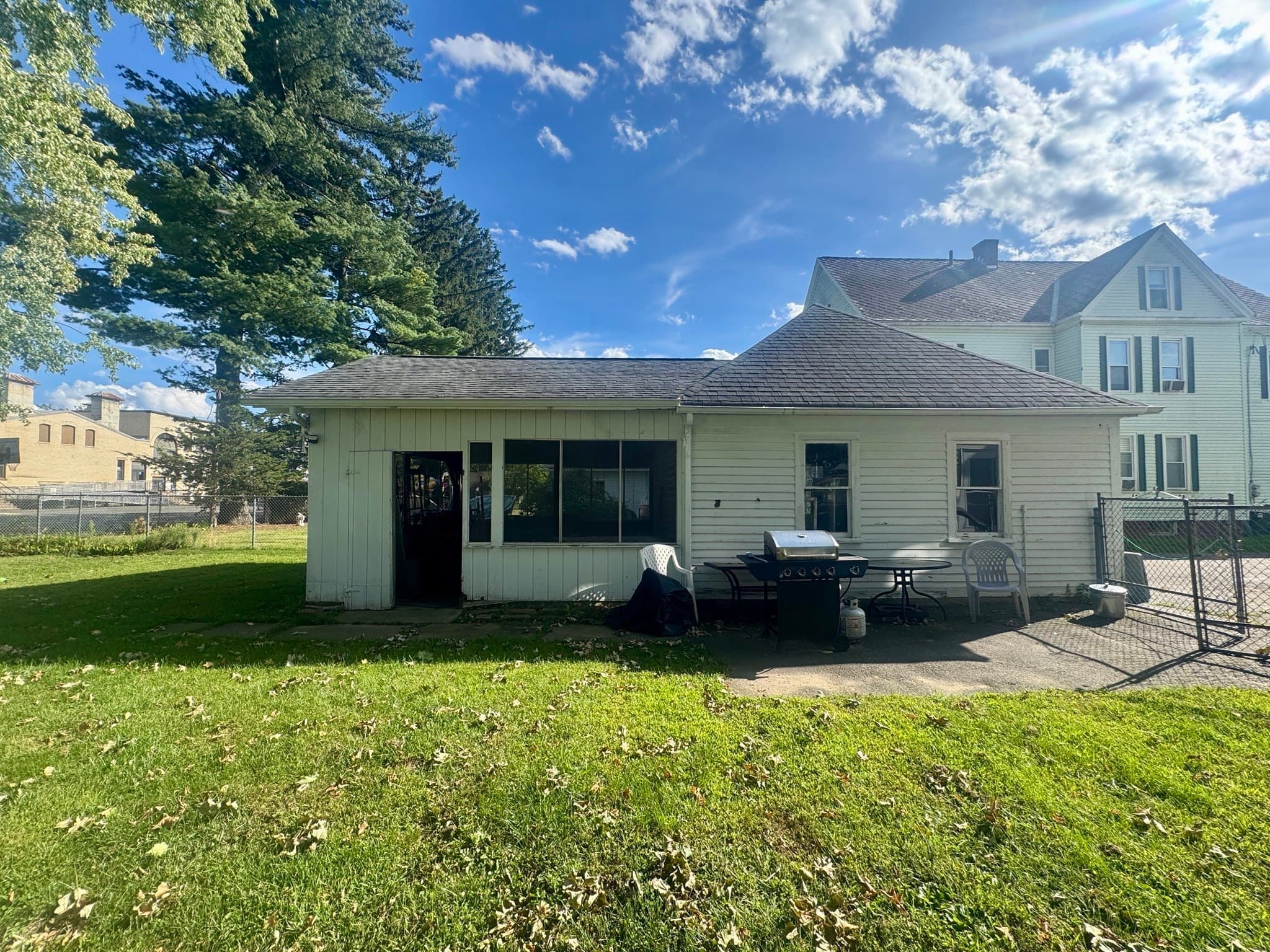 2 Family - 2 Units Up/Down at 13 Dexter St, Holyoke MA 01040, Holyoke, photo 5 of 24