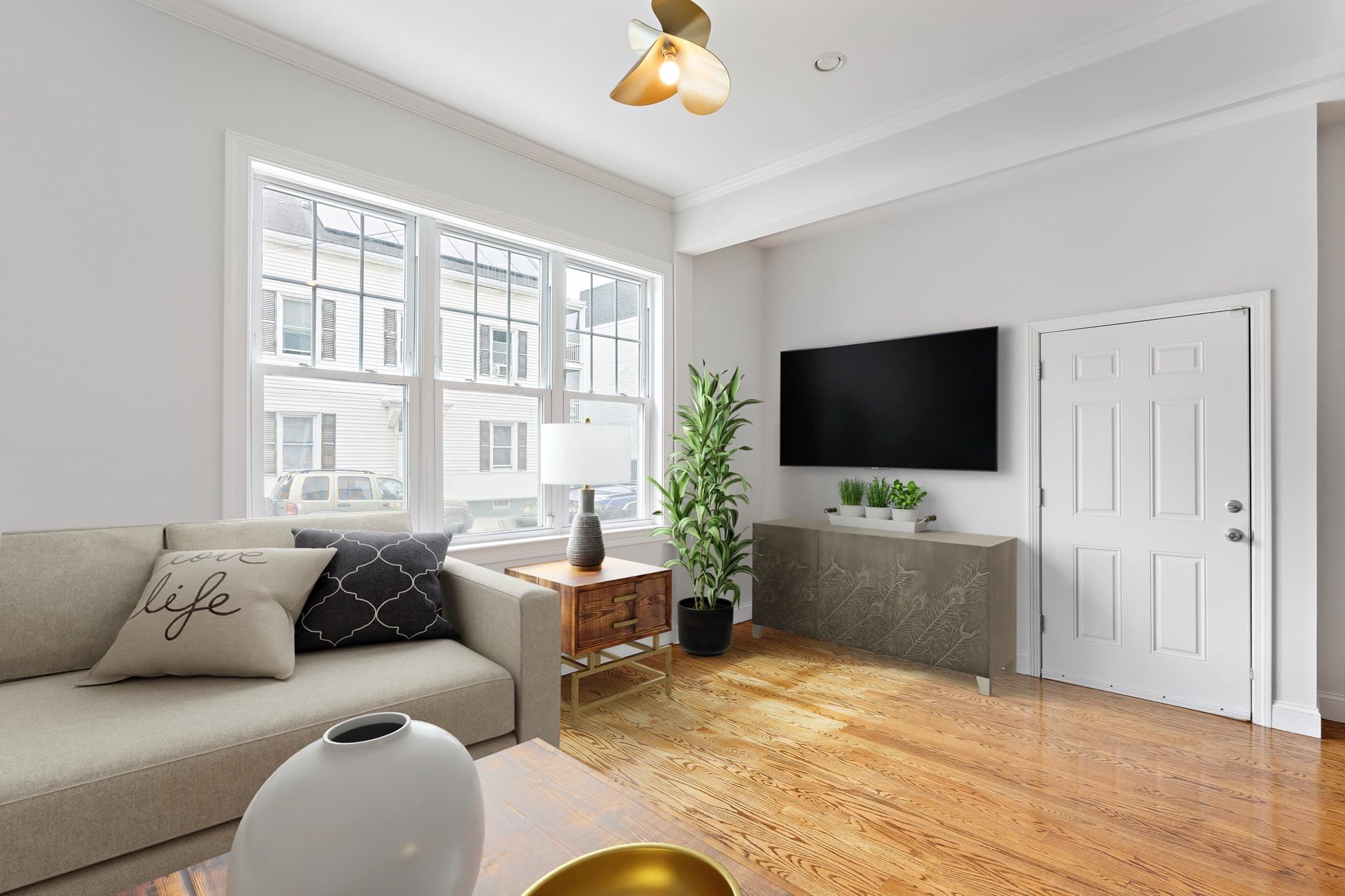 Condominium at 306 Maverick St # 1, Boston MA 02128, photo 3 of 31