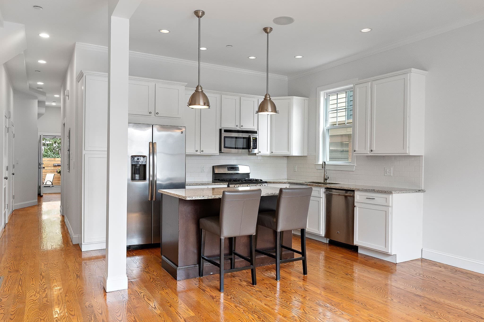 Condominium at 306 Maverick St # 1, Boston MA 02128, photo 4 of 31